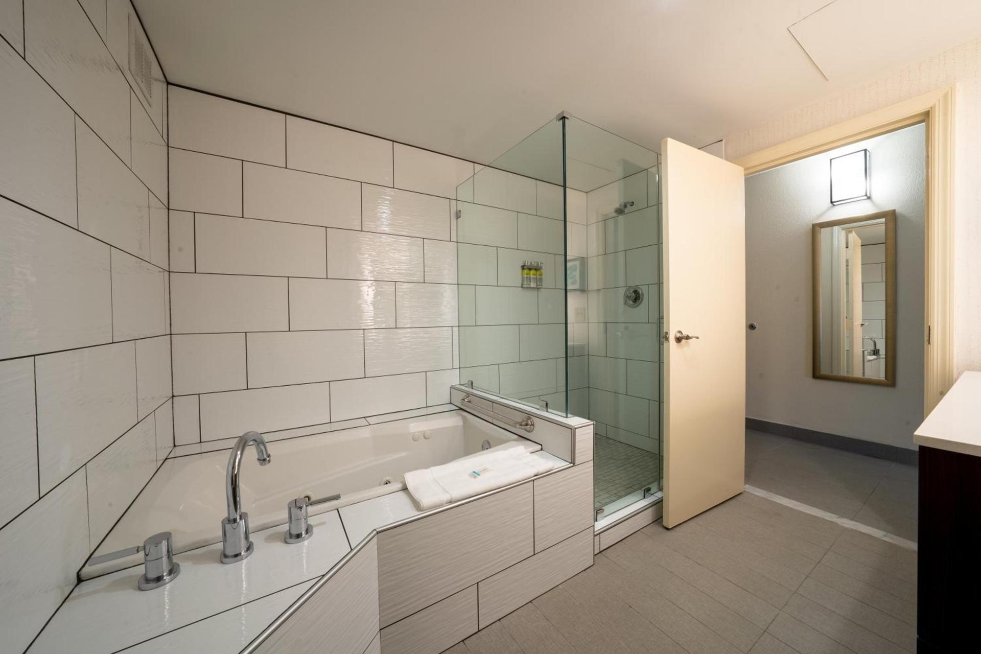 Holiday Inn Lansdale-Hatfield by IHG photo 100