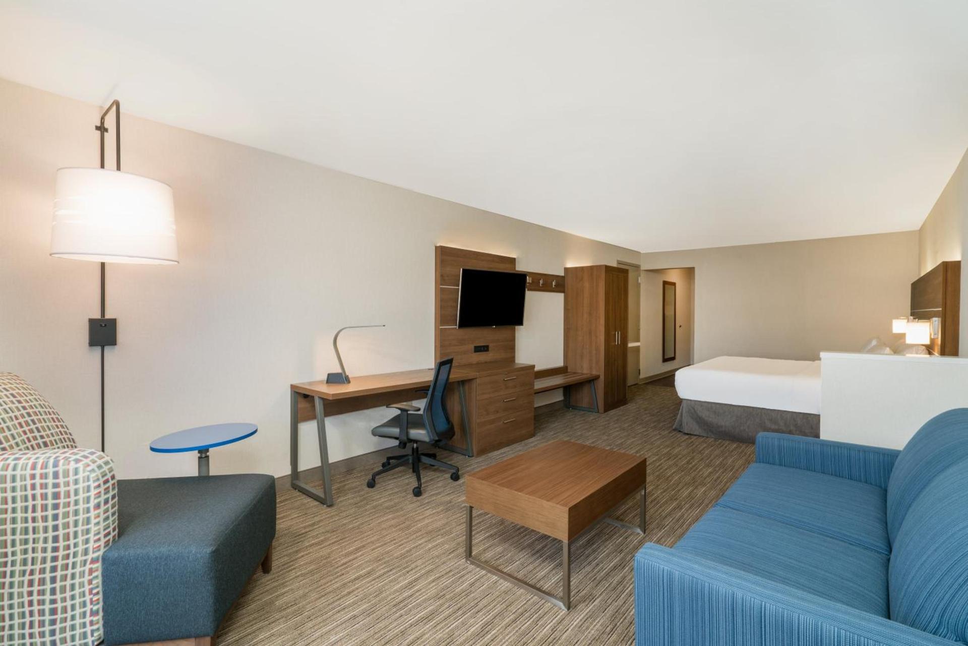 Holiday Inn Express Radcliff Fort Knox by IHG photo 57