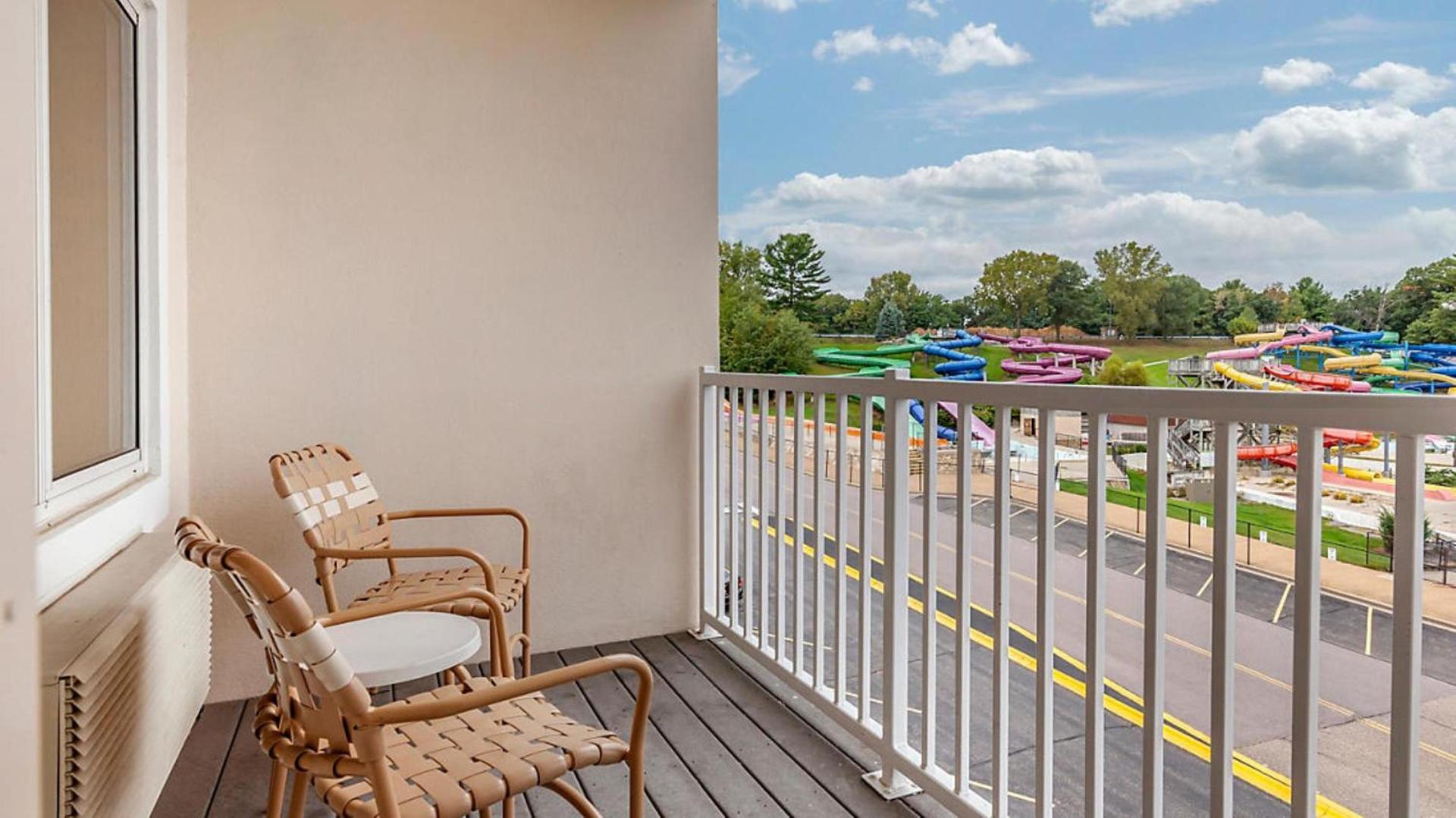 Bluegreen Vacations Odyssey Dells Resort photo 30