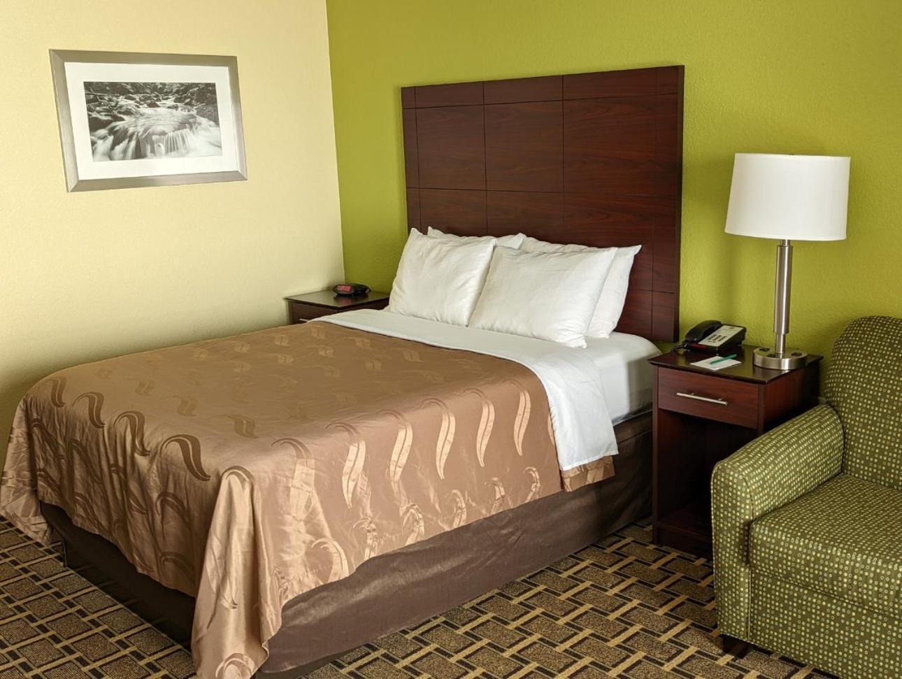 Quality Inn Cherokee Riverside photo 34