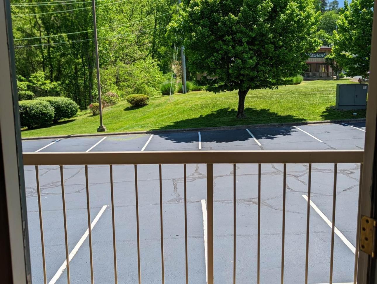Quality Inn Cherokee Riverside photo 36