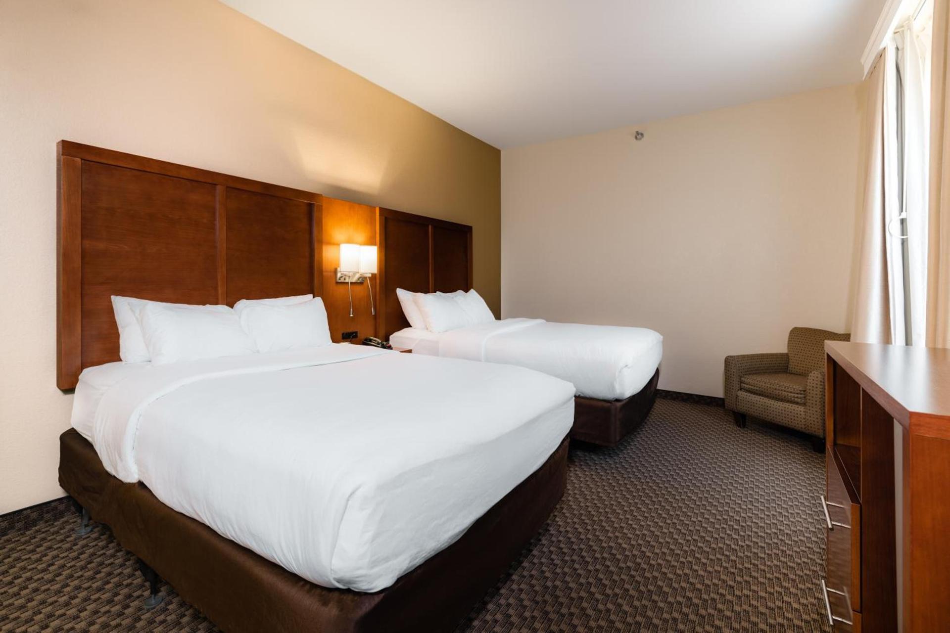 Comfort Suites Troy-I75 photo 42