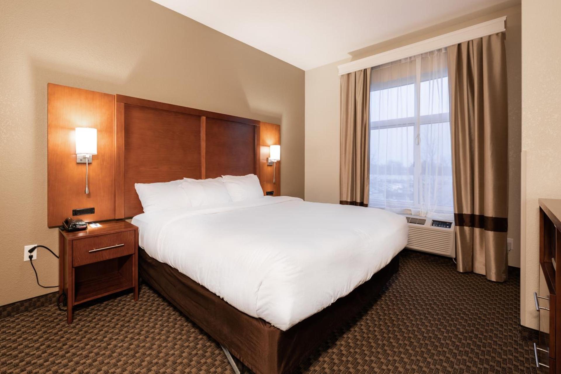 Comfort Suites Troy-I75 photo 40