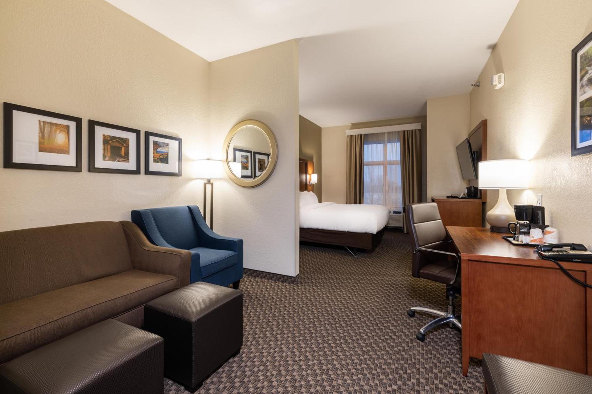Comfort Suites Troy-I75 photo 41