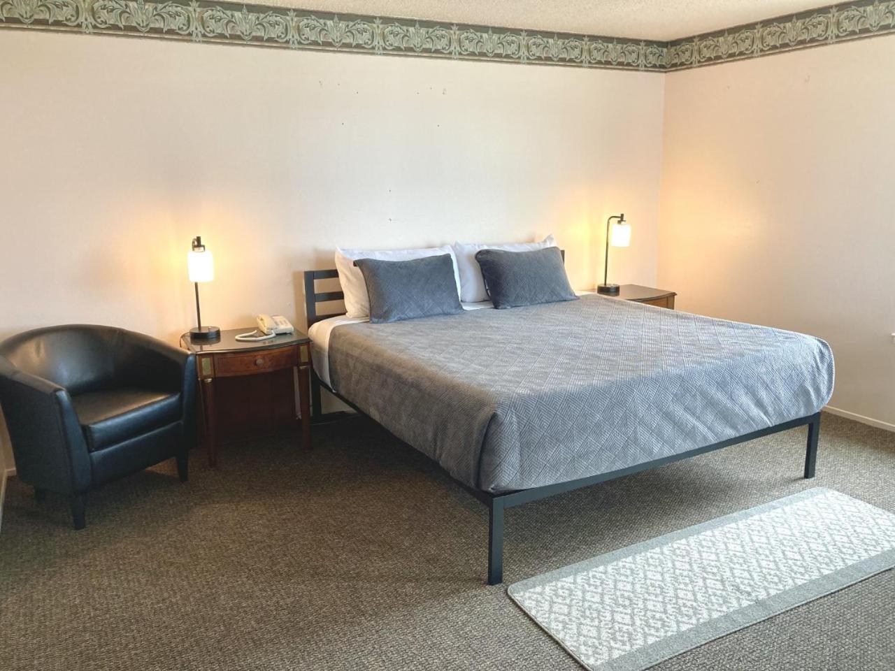 Coast Riders Inn photo 18