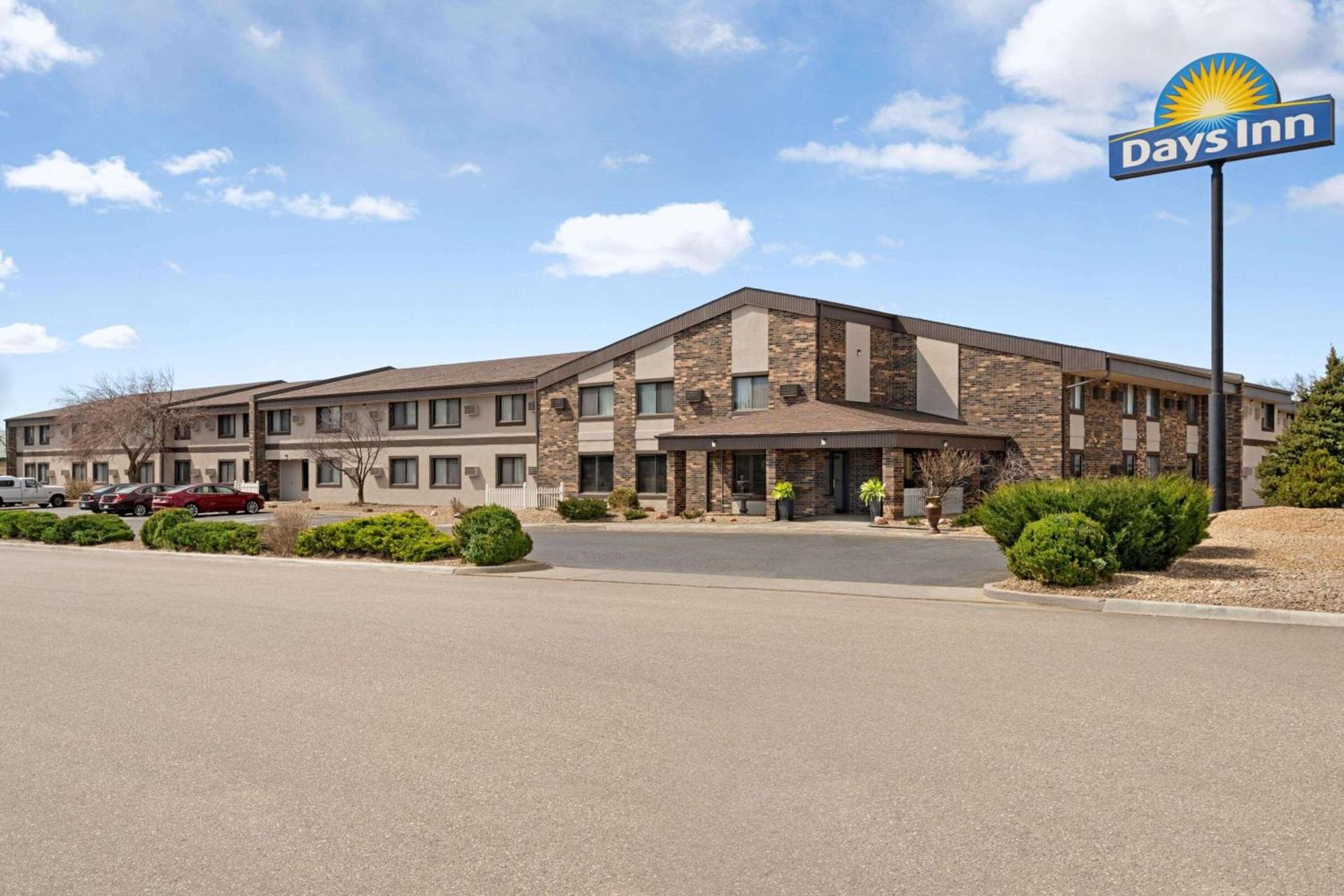 Days Inn by Wyndham Fort Collins photo 2