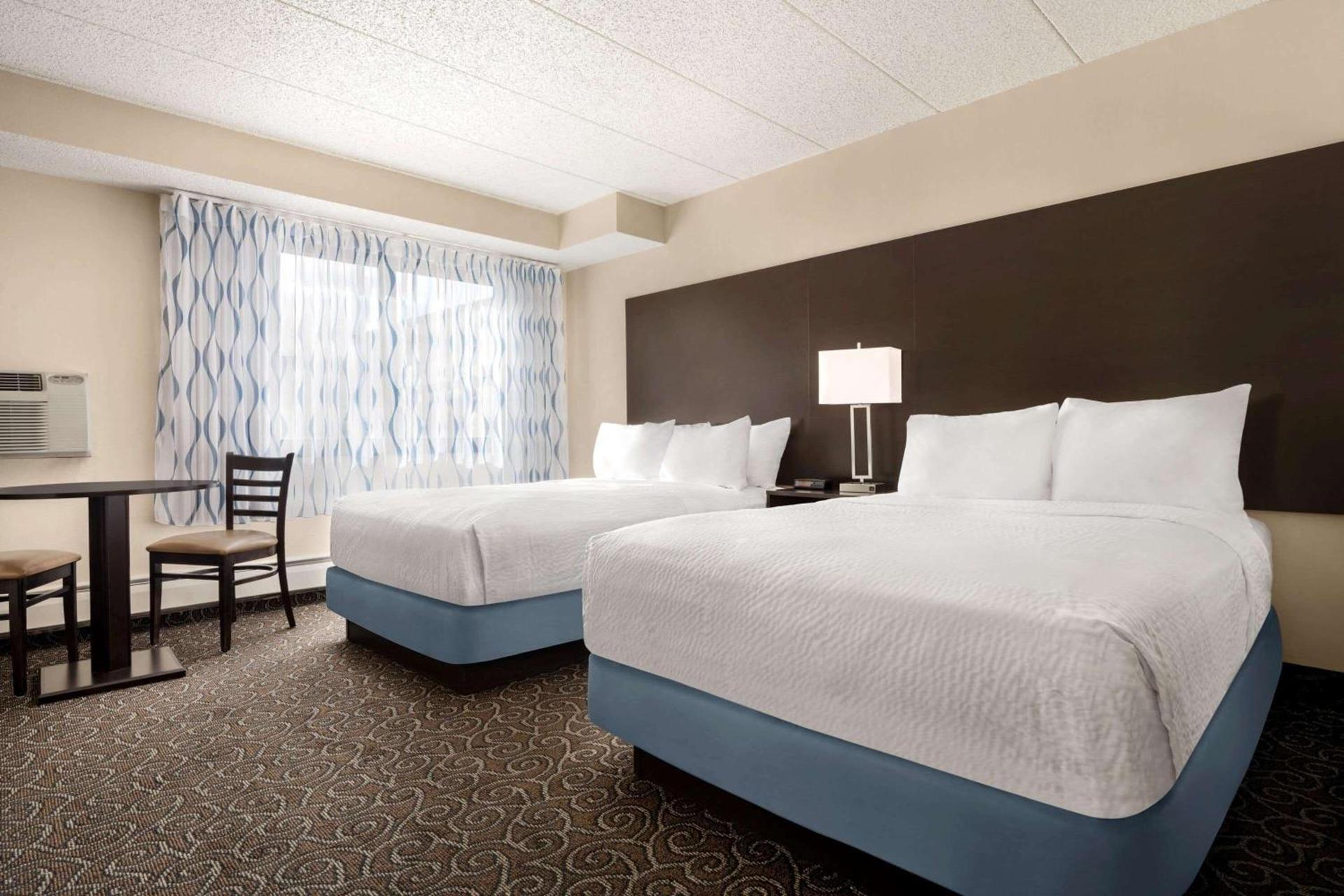 Days Inn by Wyndham Fort Collins photo 12