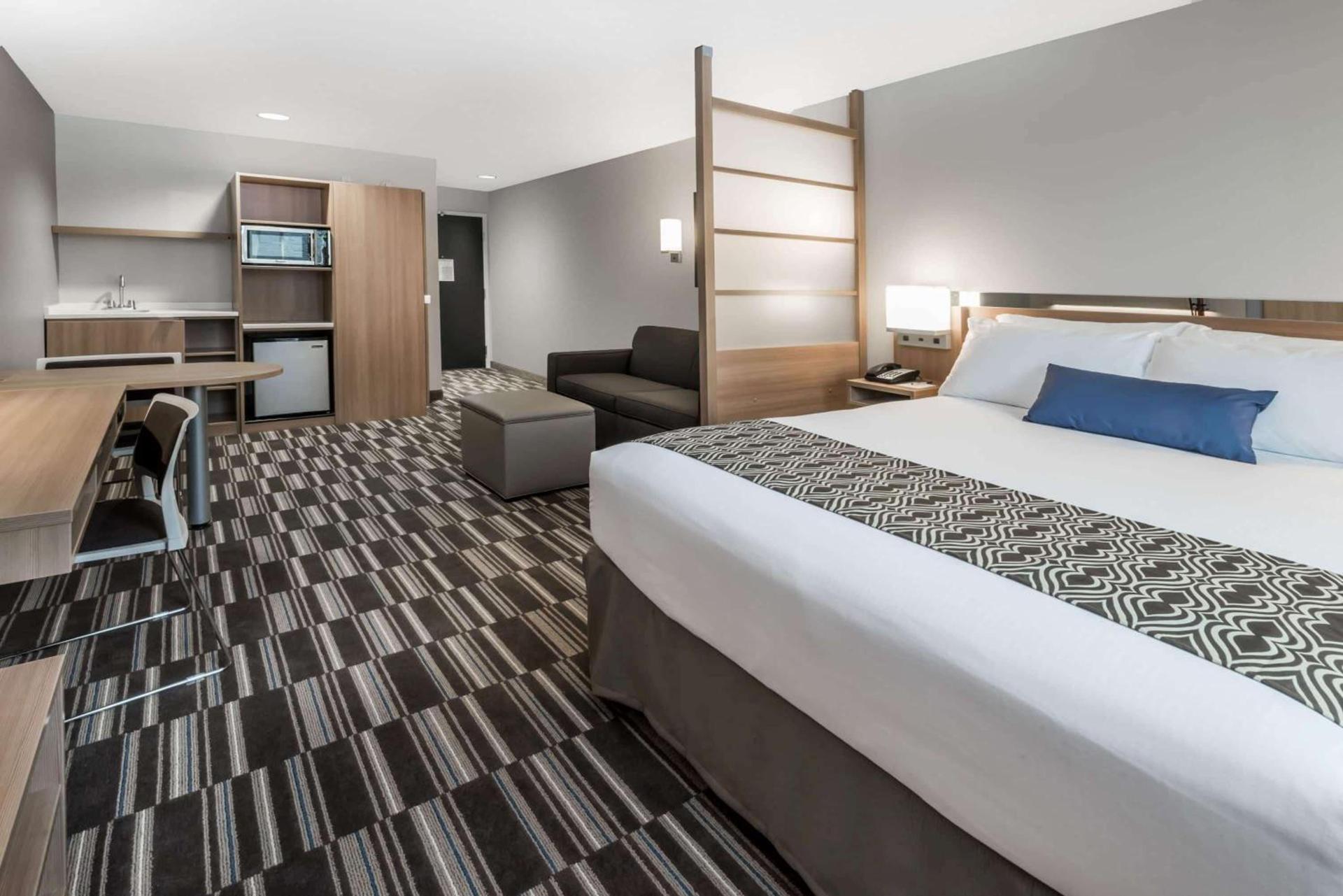 Microtel Inn & Suites by Wyndham - Penn Yan photo 8