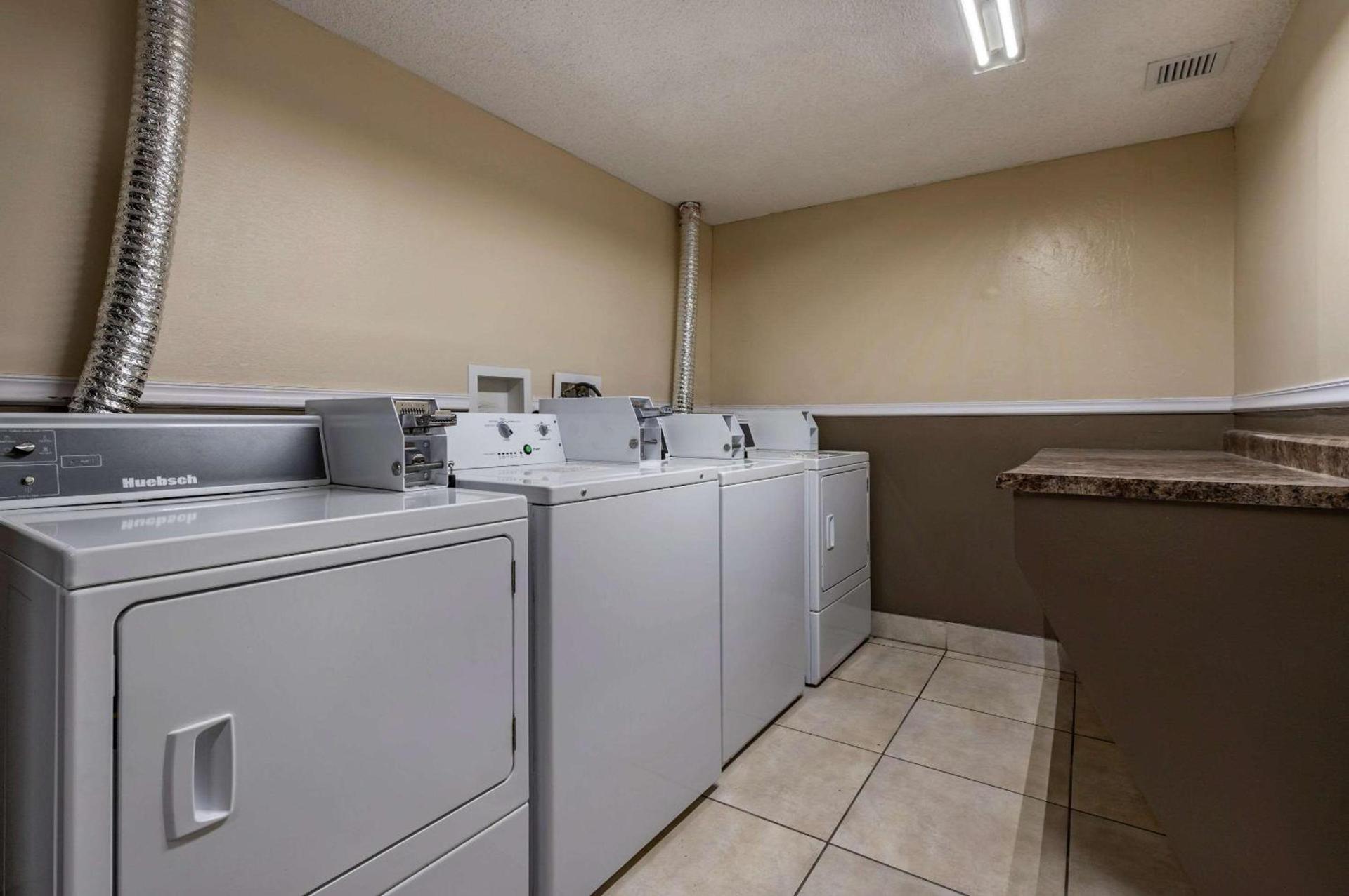 Suburban Studios Lafayette photo 23