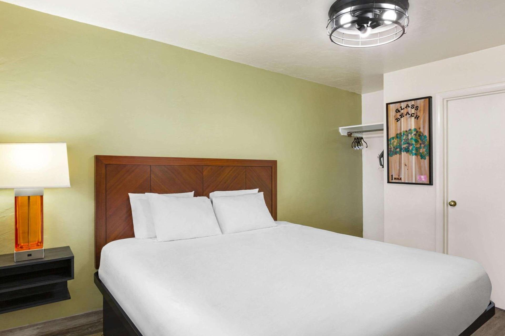 Baymont by Wyndham Fort Bragg photo 10