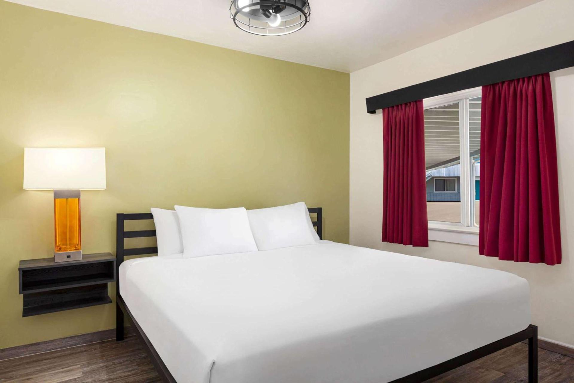 Baymont by Wyndham Fort Bragg photo 23