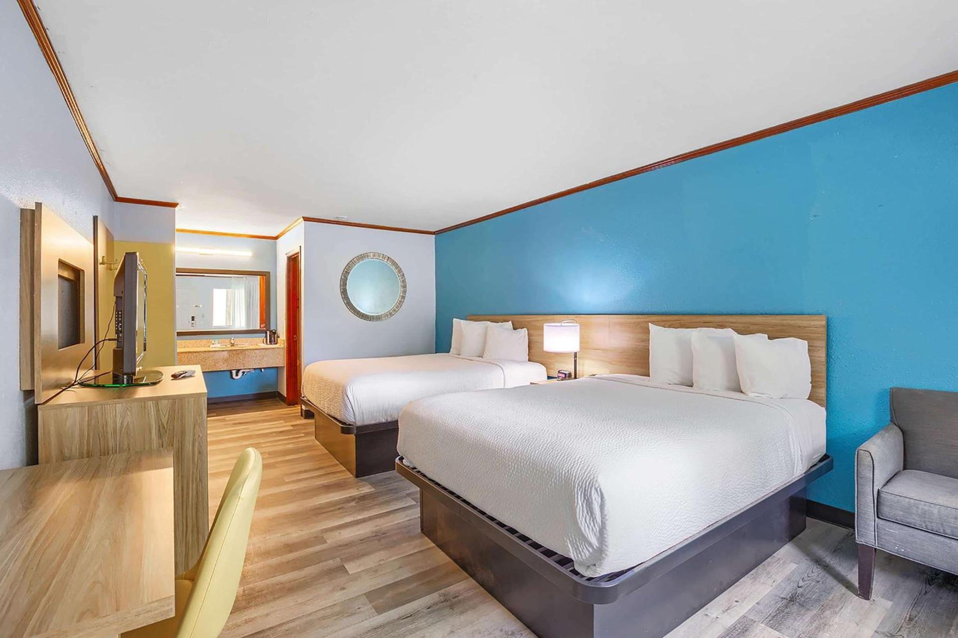 Days Inn by Wyndham Foley - North Gulf Shores photo 9