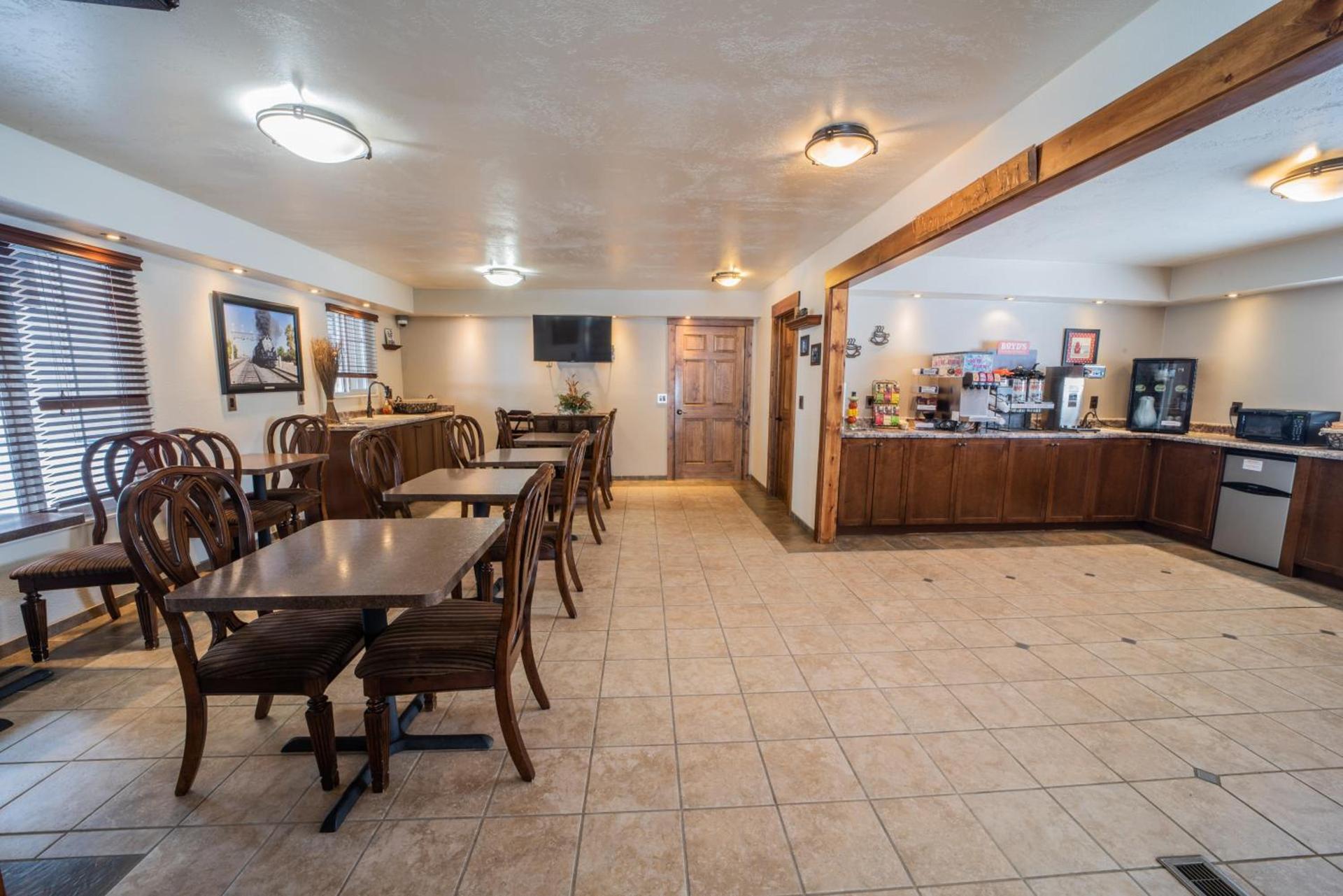 Clover Creek Inn photo 8