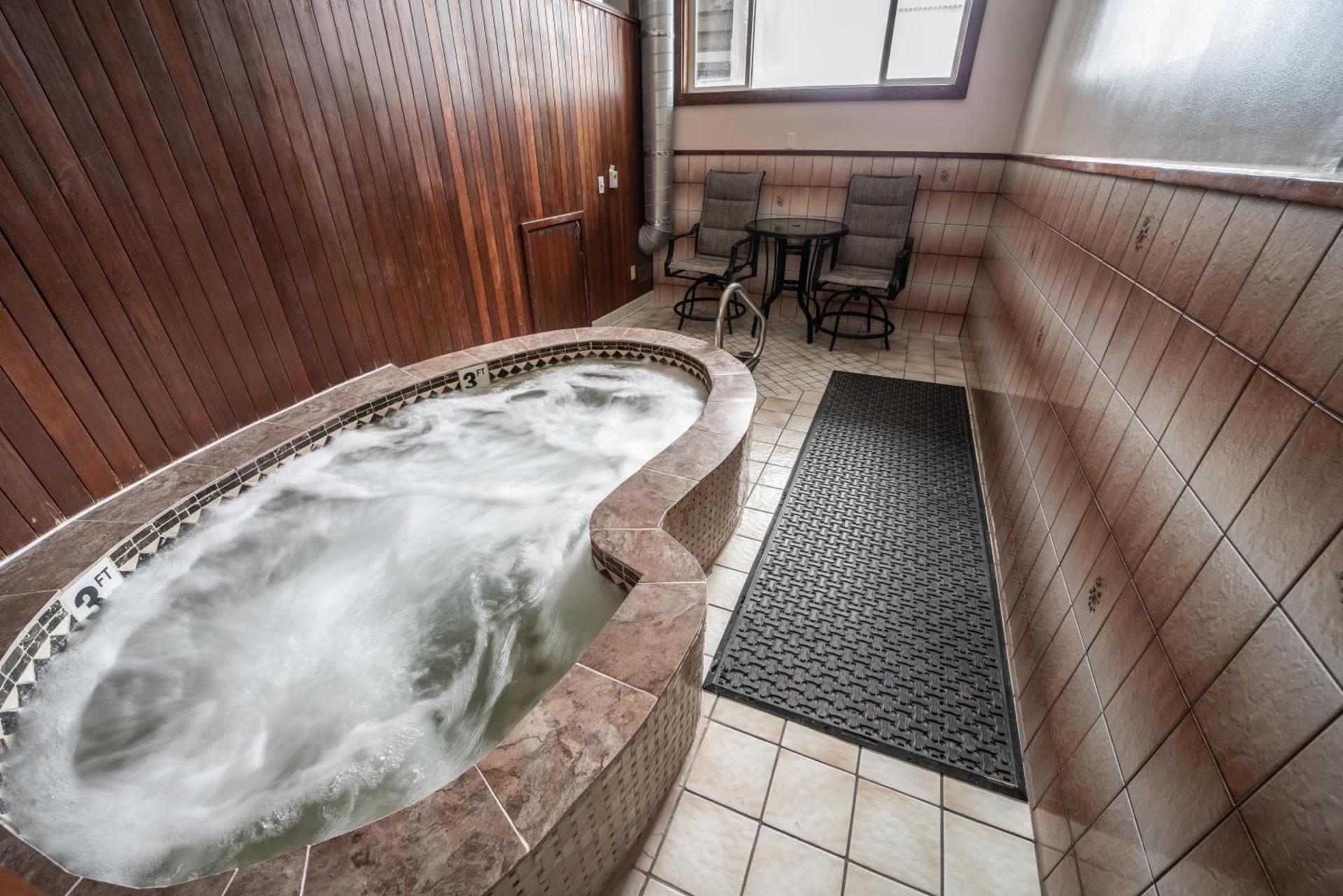Clover Creek Inn photo 10