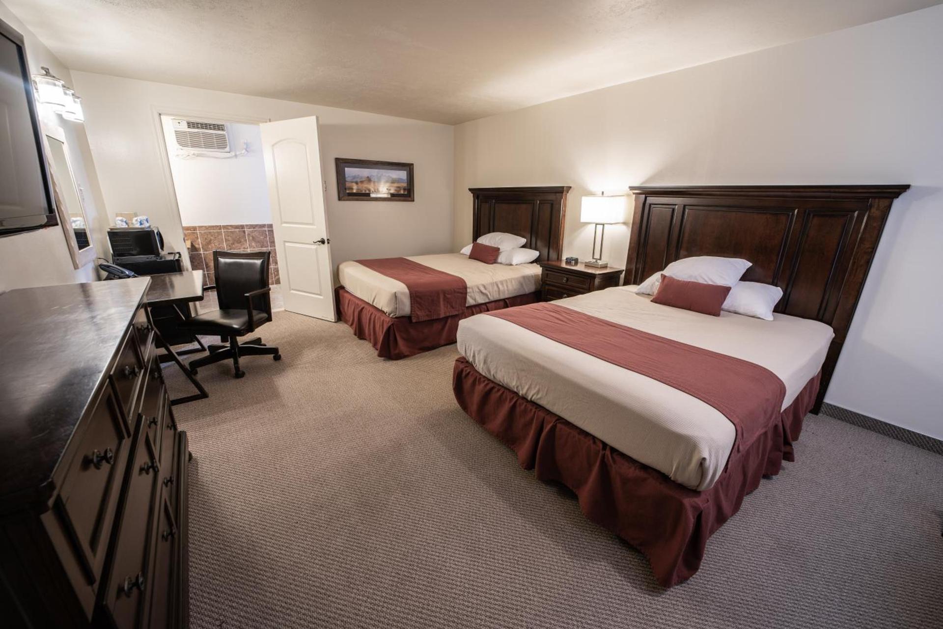 Clover Creek Inn photo 18