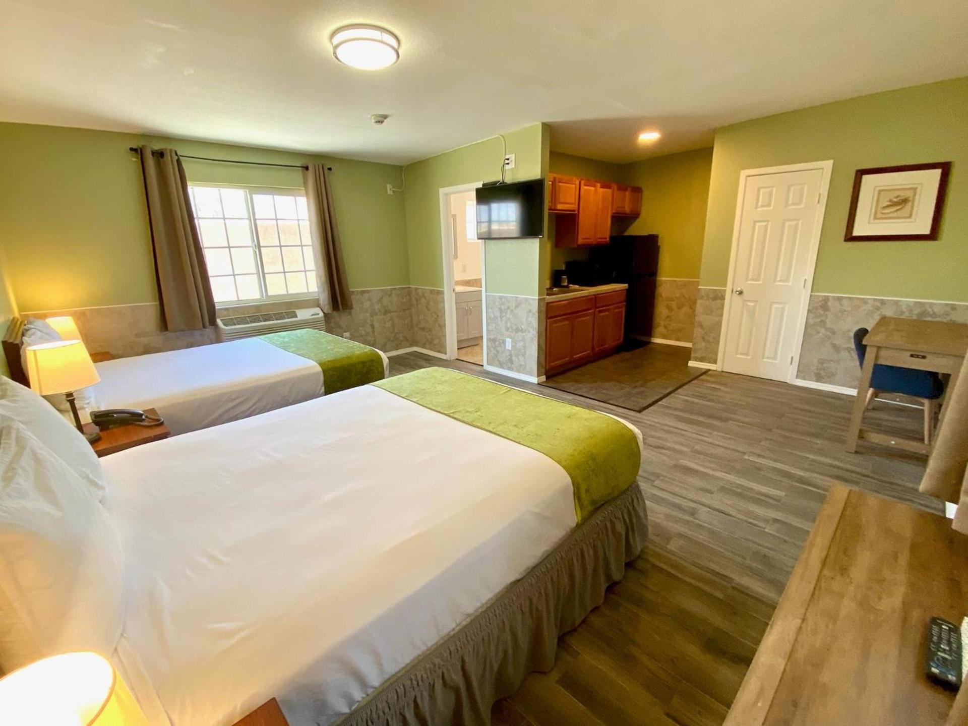 Europa Inn & Suites photo 5