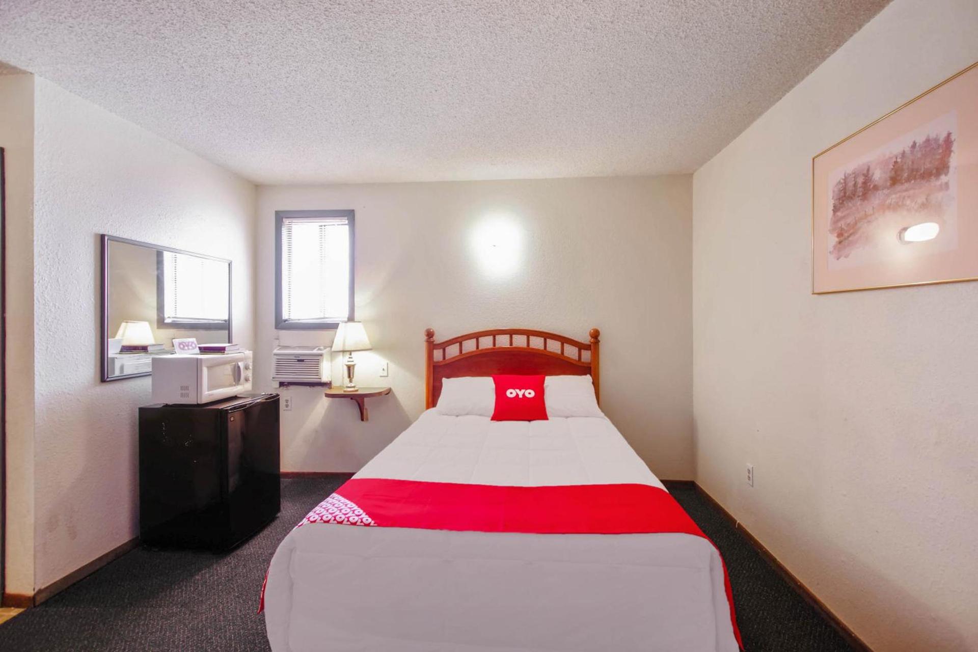 OYO Hotel Cheyenne Wells - US 40 photo 59