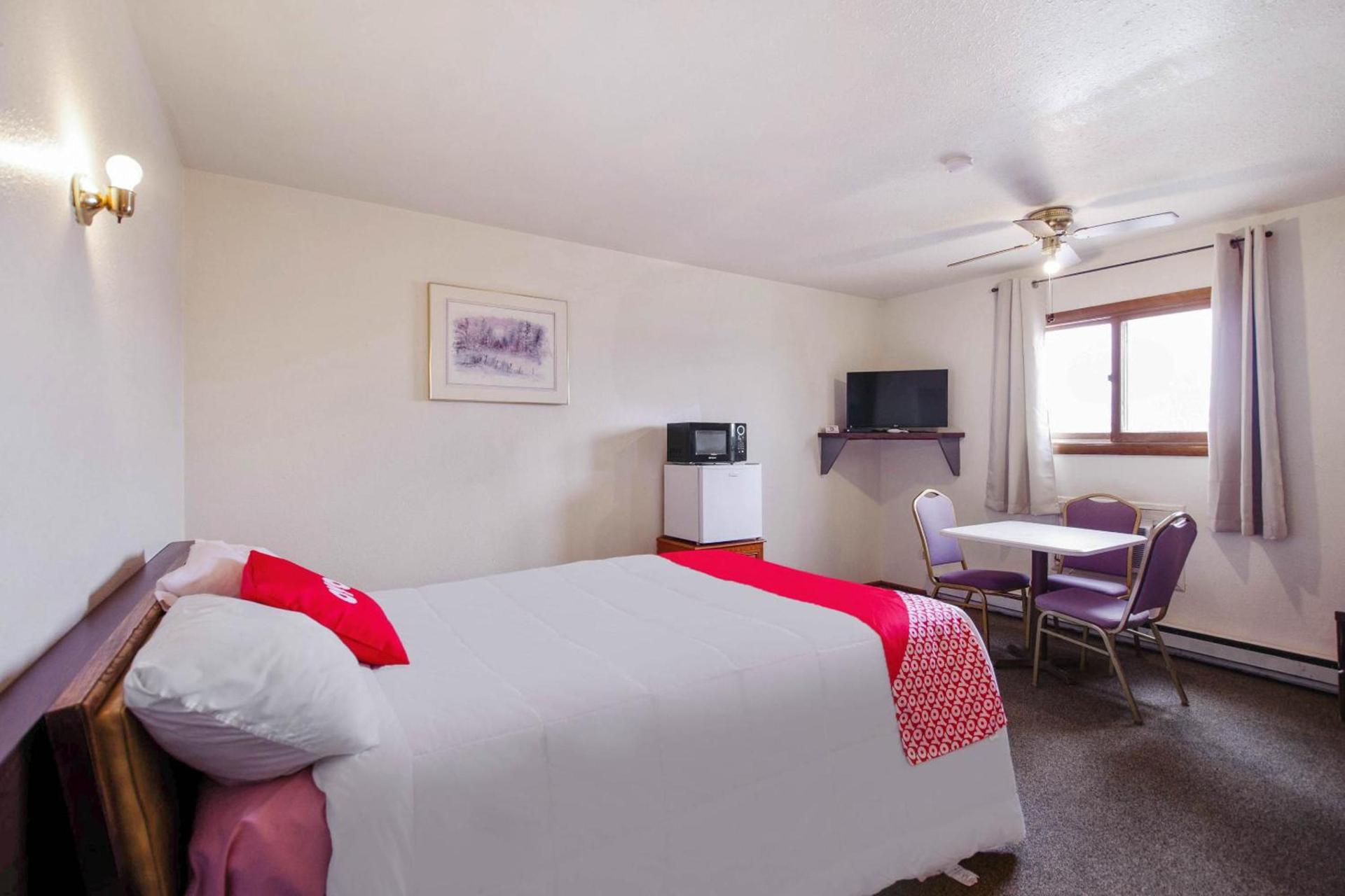 OYO Hotel Cheyenne Wells - US 40 photo 64