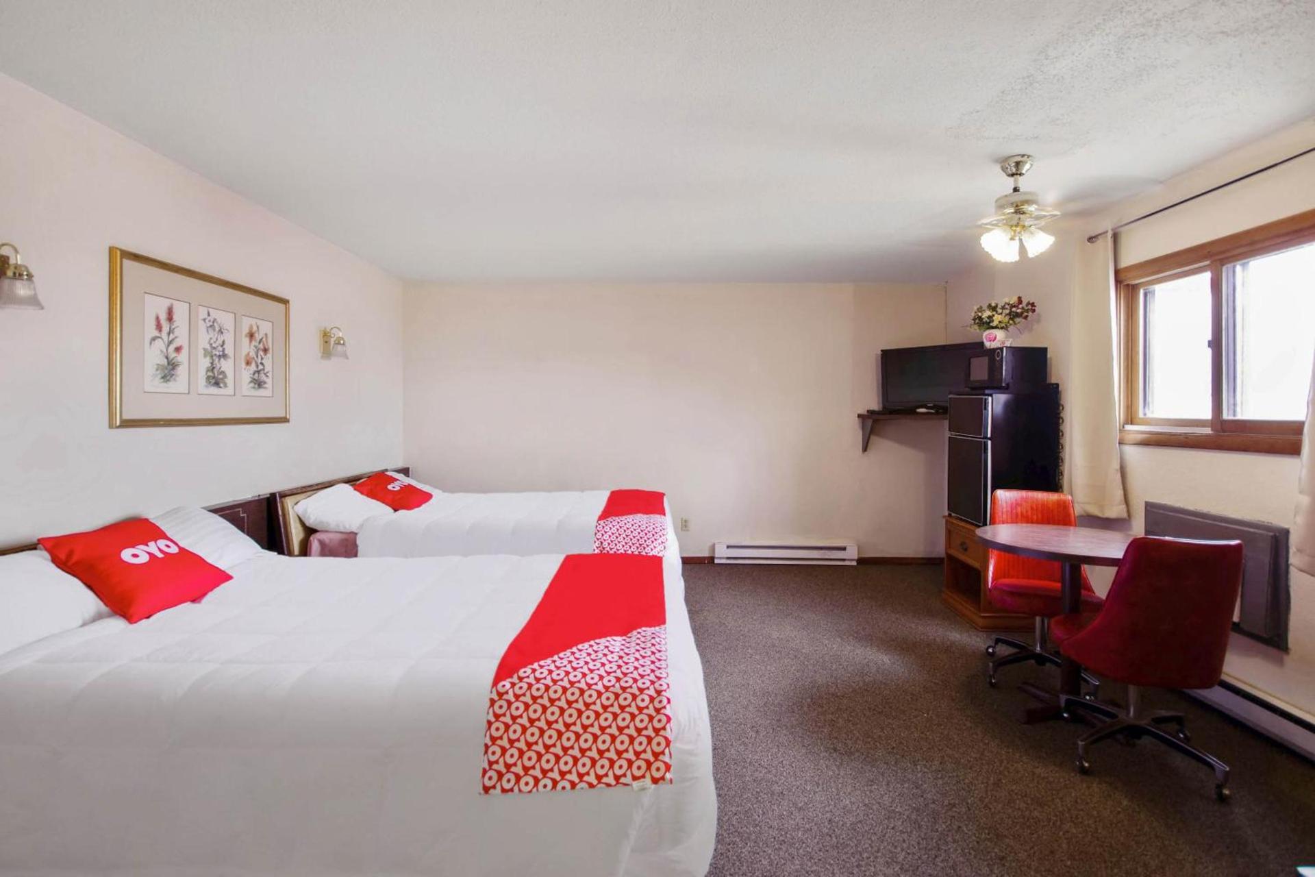 OYO Hotel Cheyenne Wells - US 40 photo 26