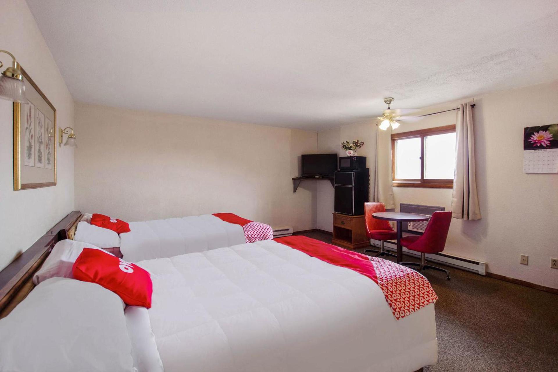 OYO Hotel Cheyenne Wells - US 40 photo 27