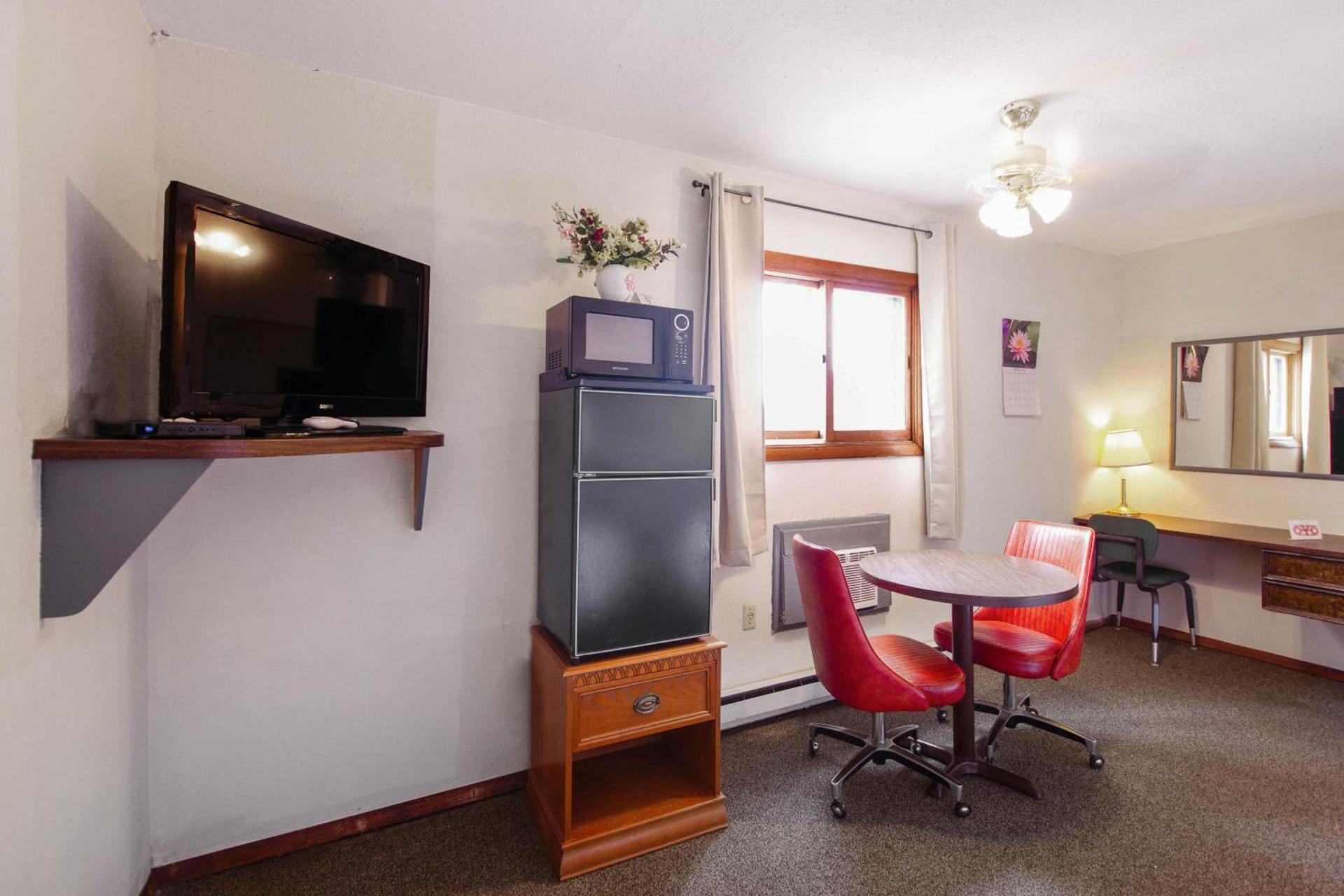 OYO Hotel Cheyenne Wells - US 40 photo 76