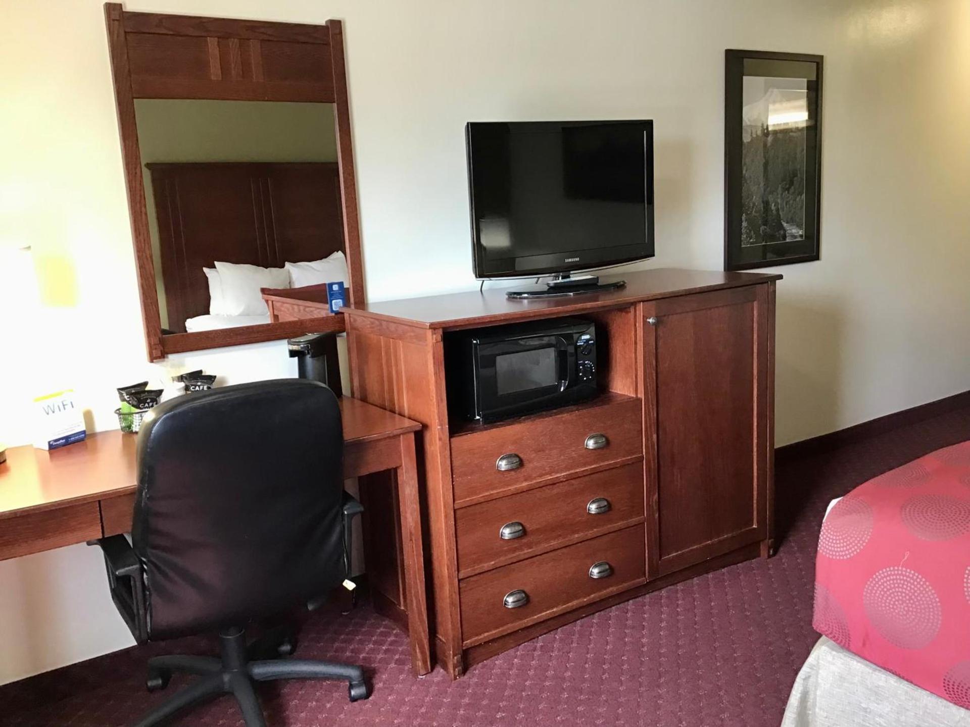 Baymont by Wyndham Bozeman photo 62