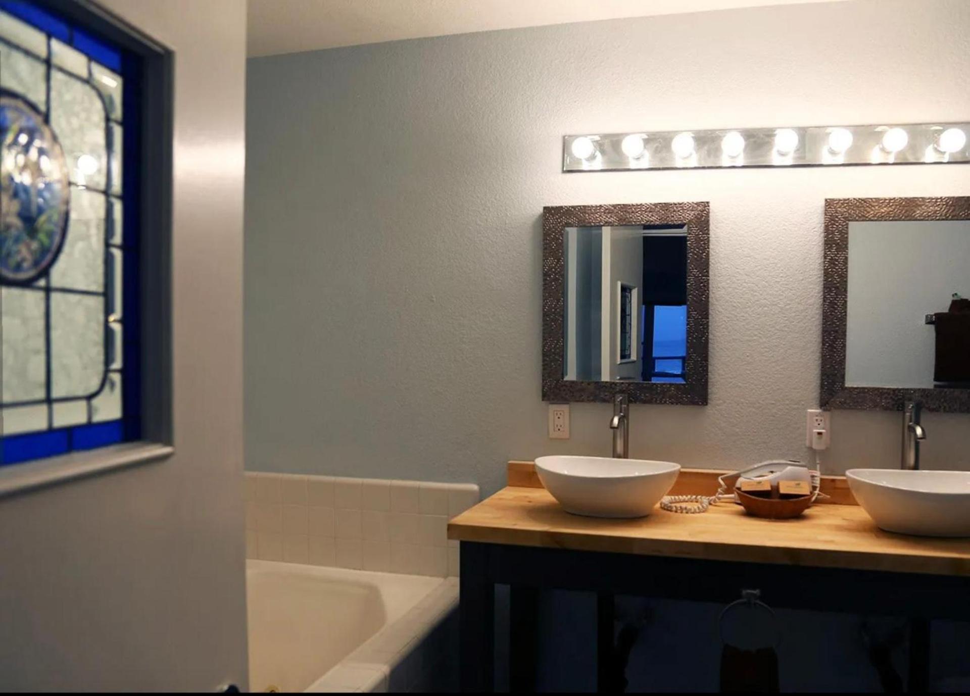 Hotel Breakers photo 3