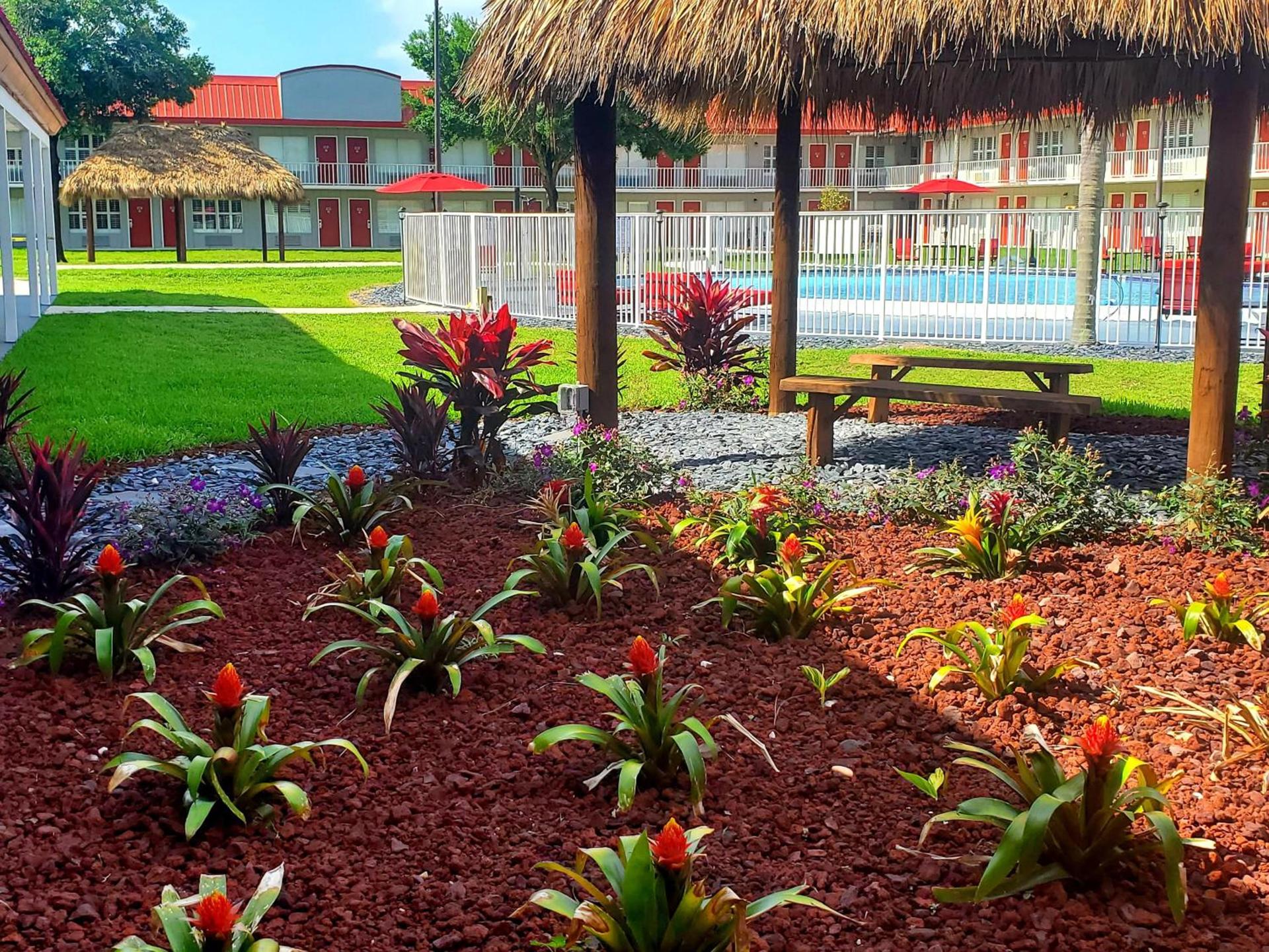 Vero Beach Inn & Suites Vero Beach I-95 photo 44