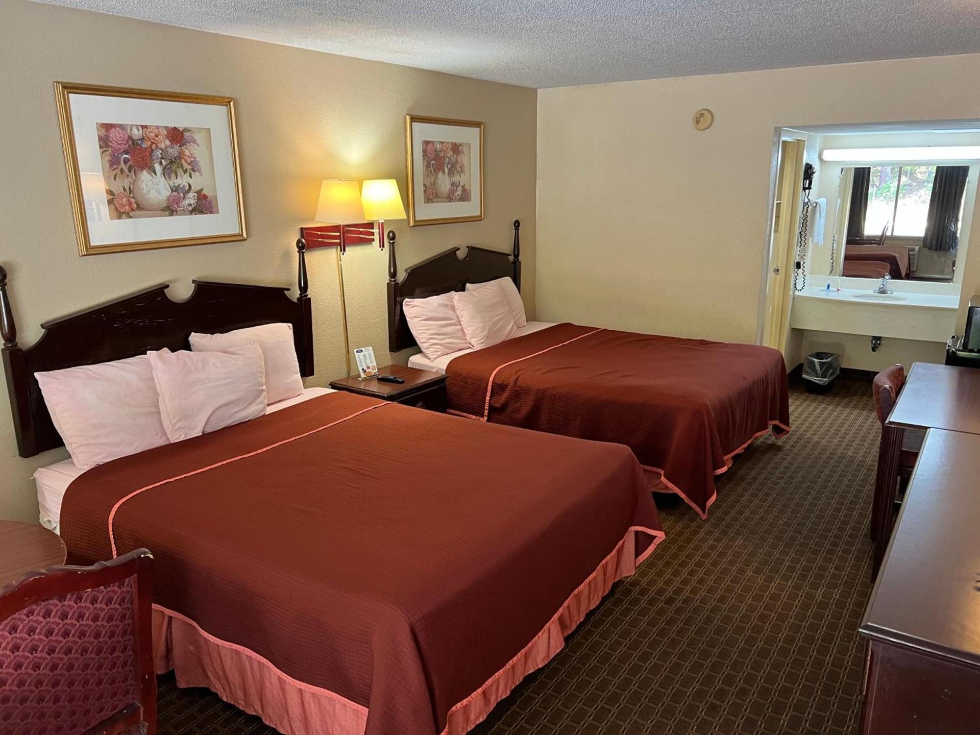 Rodeway Inn Cleveland TN I-75 photo 33