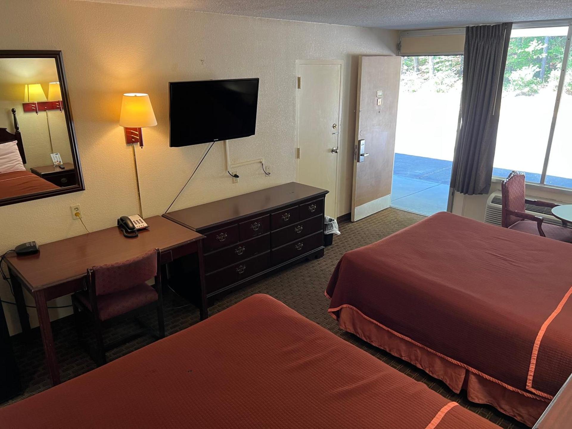Rodeway Inn Cleveland TN I-75 photo 35