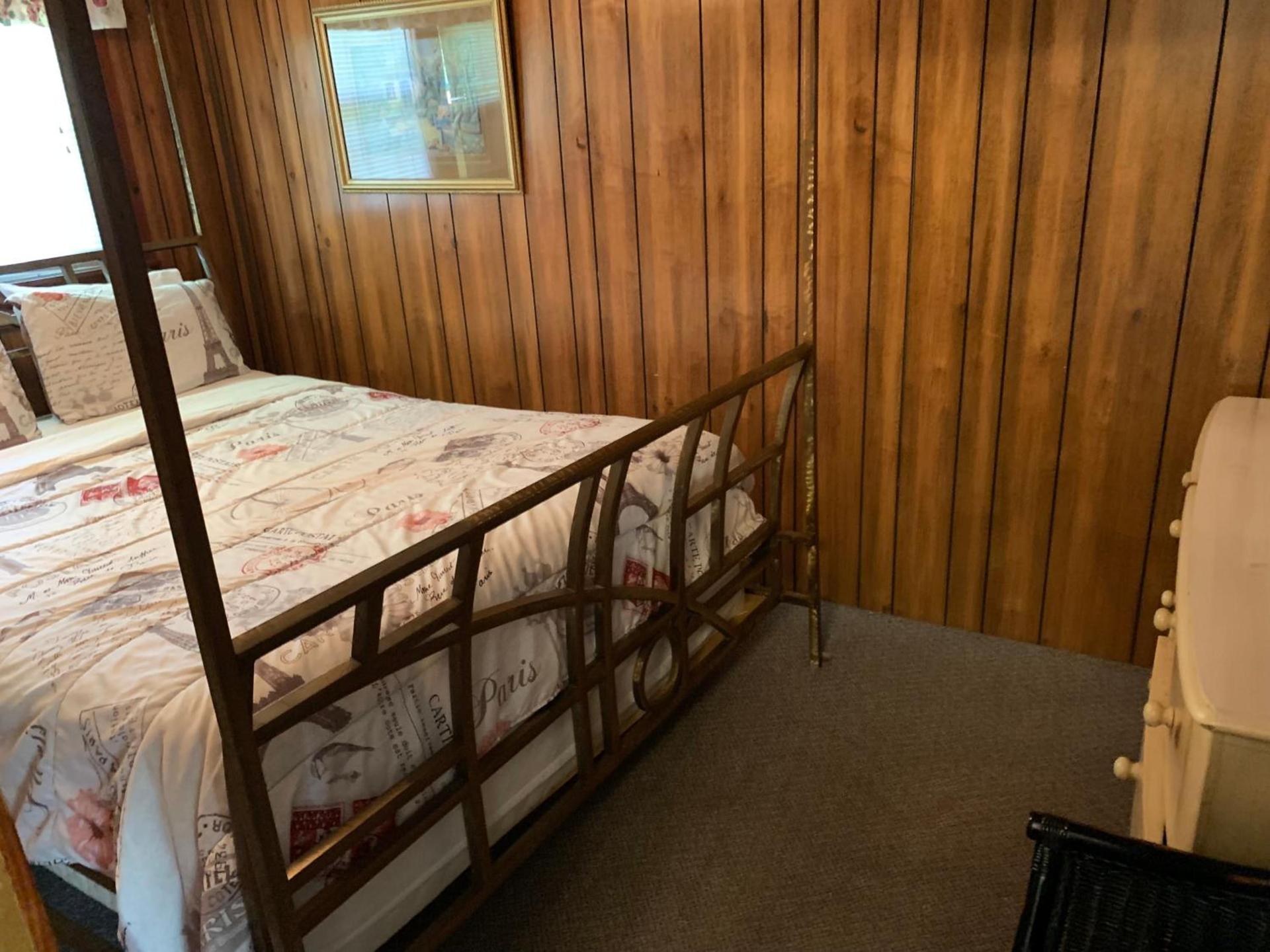 Phillips Historic Motel & Cottages photo 13