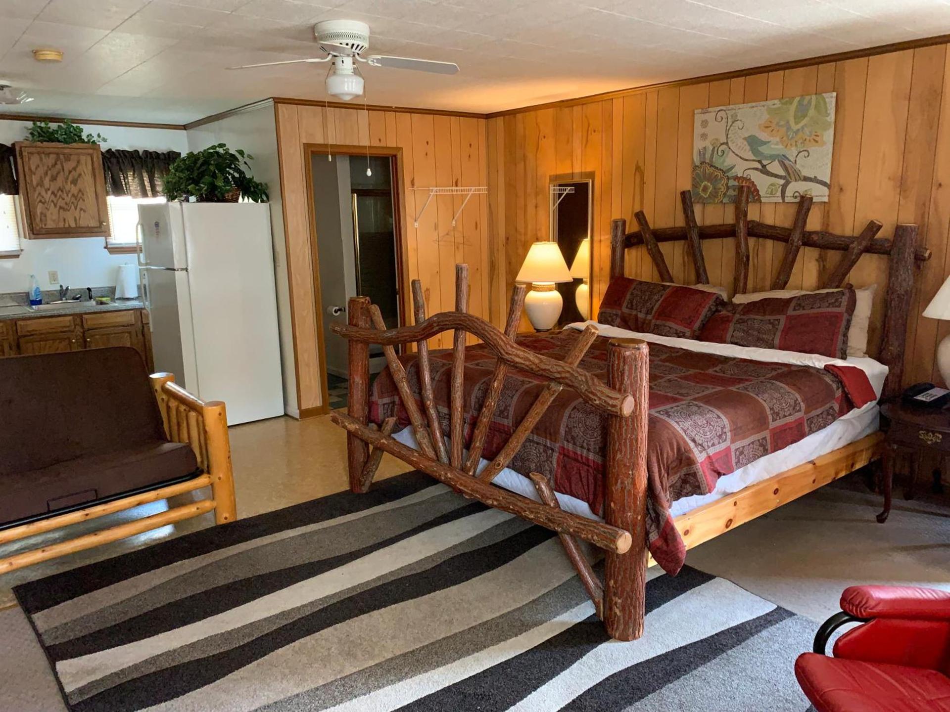 Phillips Historic Motel & Cottages photo 9