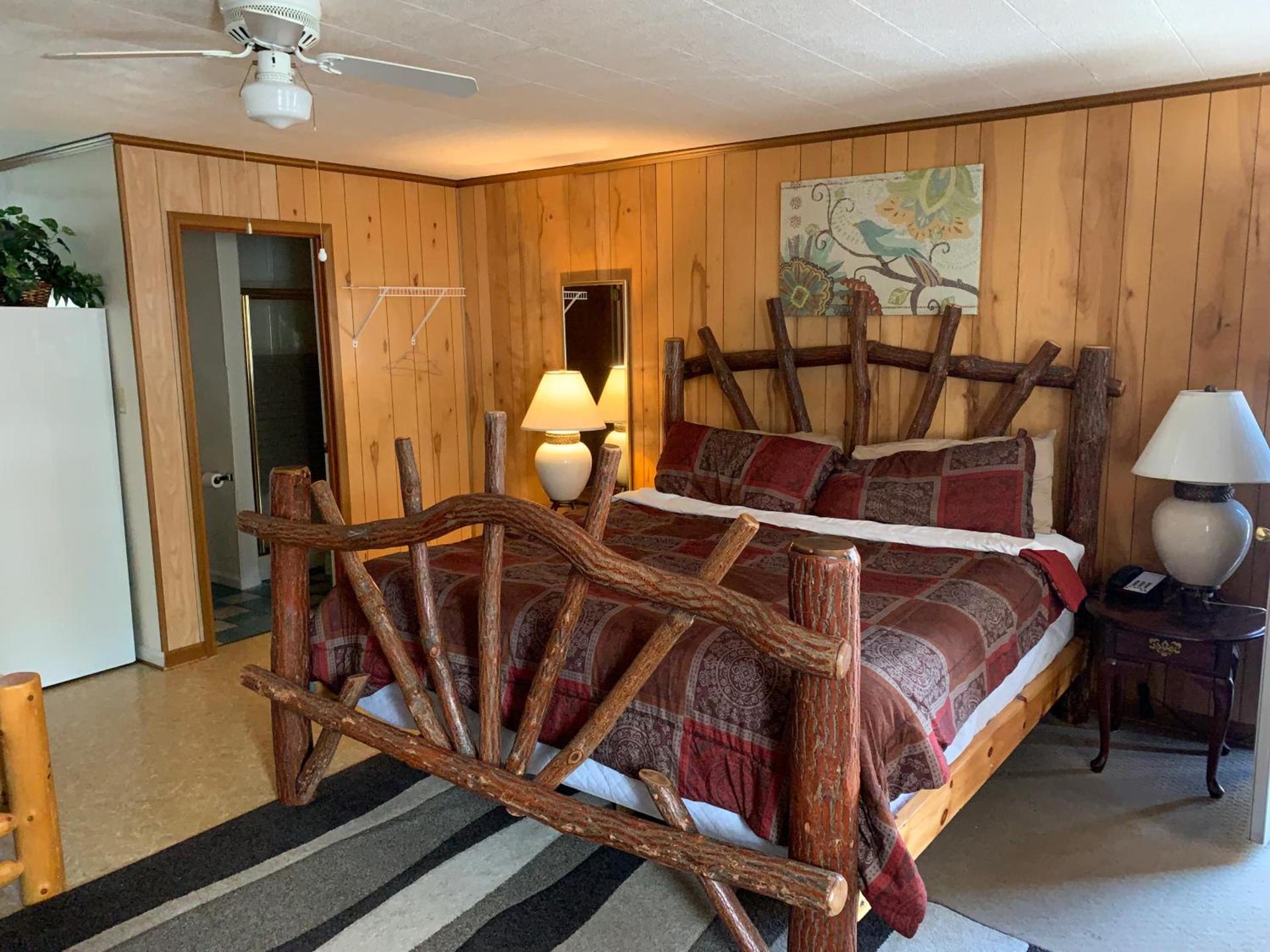 Phillips Historic Motel & Cottages photo 12