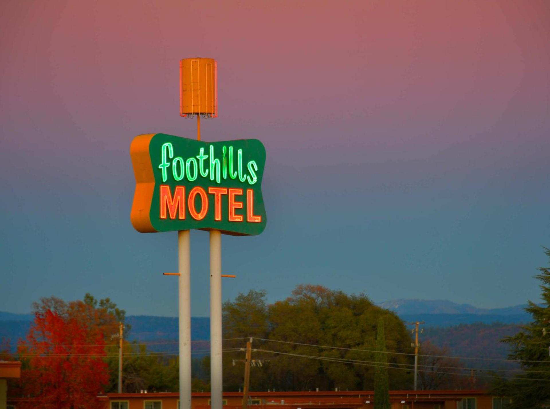 Foothills Motel photo 13