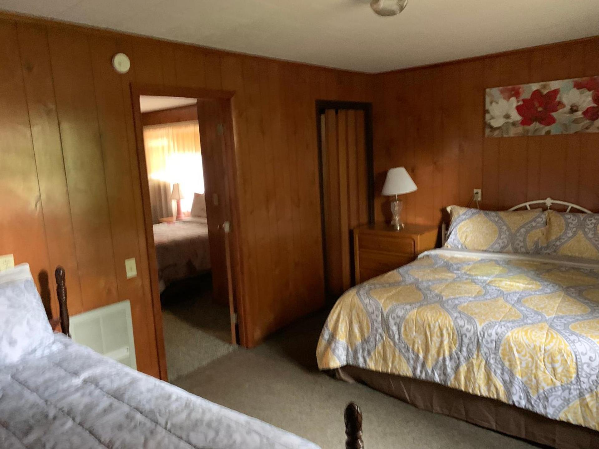 Phillips Historic Motel & Cottages photo 3