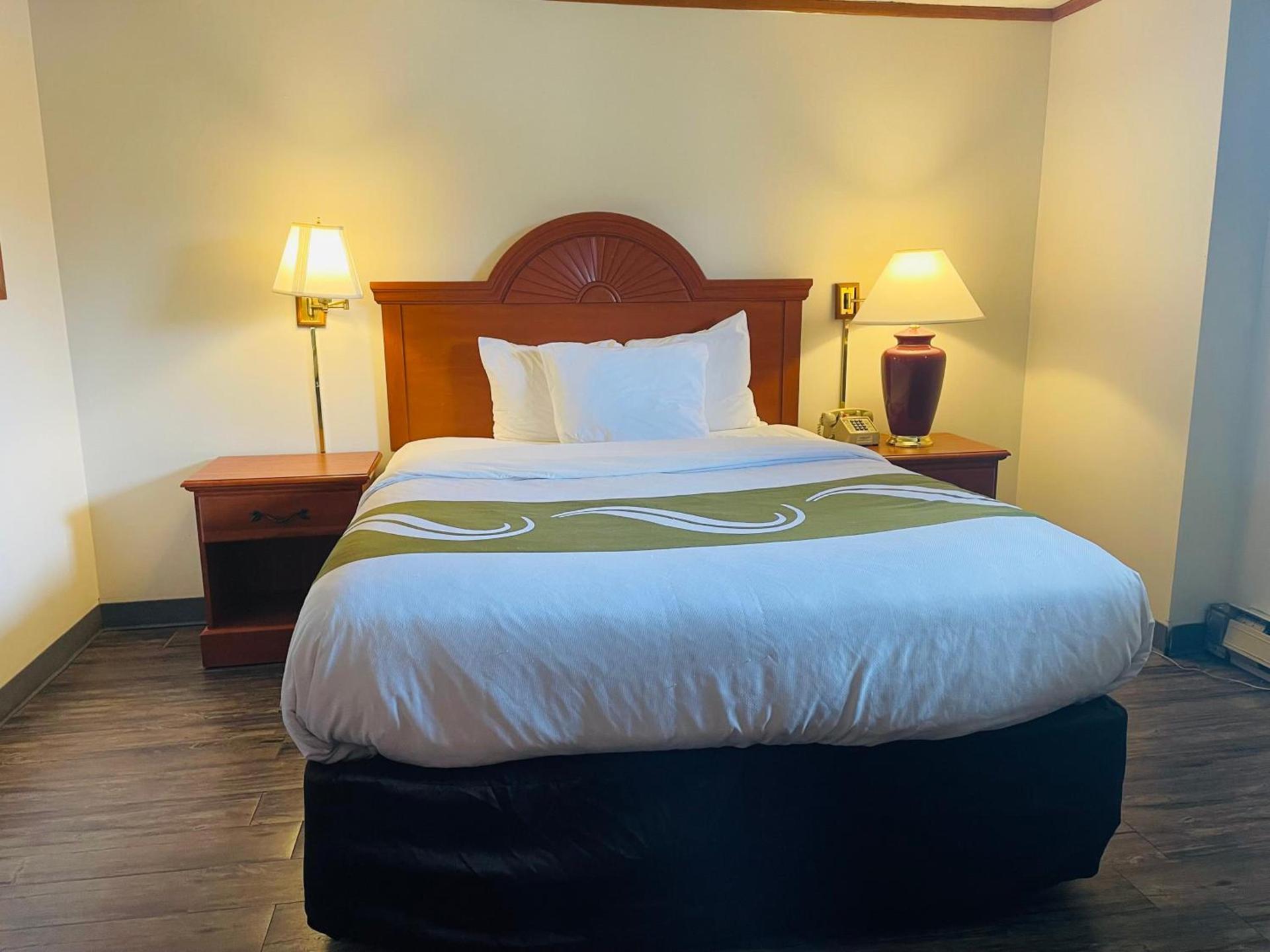 America's Best Value Inn Sandpoint photo 2