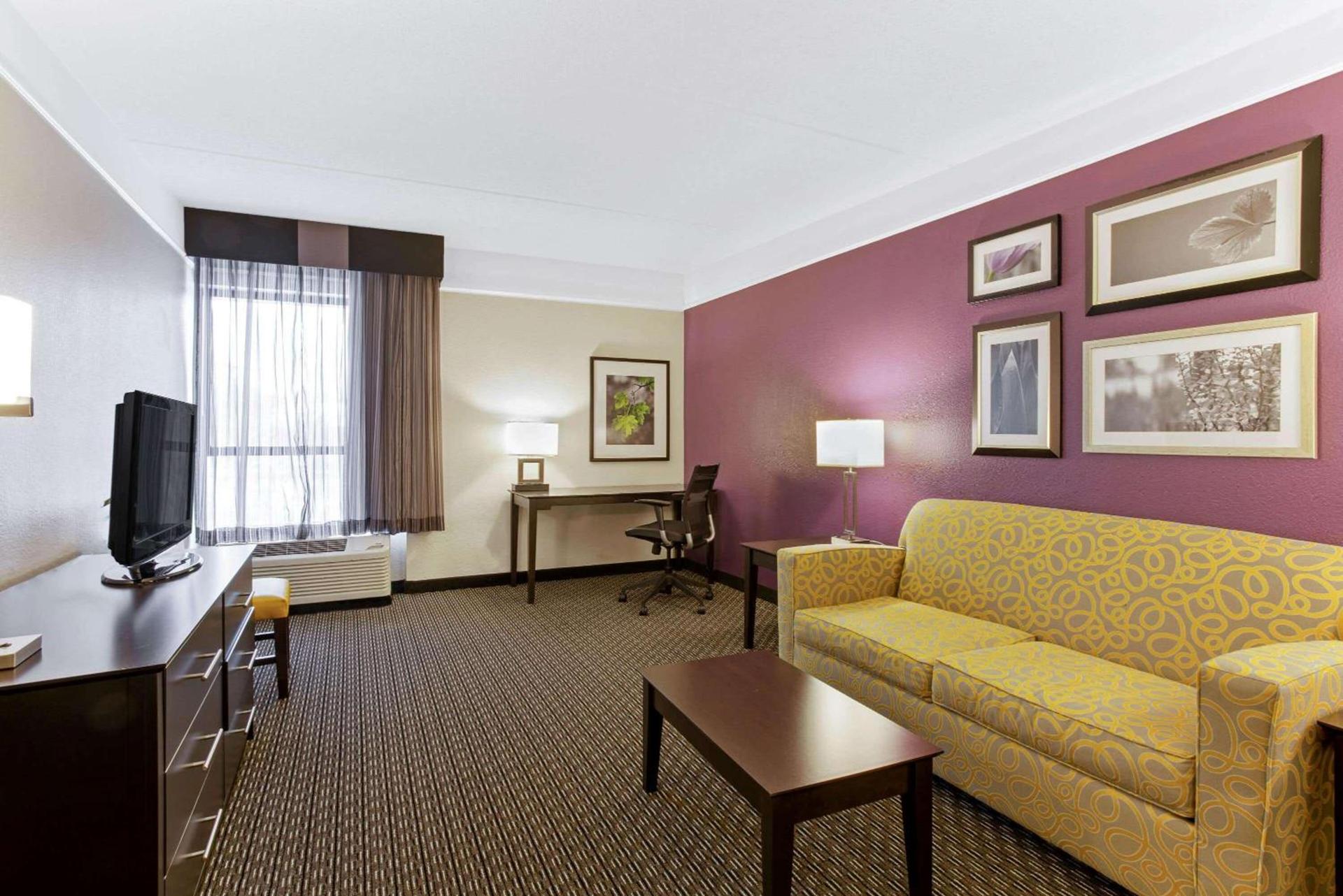 La Quinta by Wyndham Boston-Andover photo 16