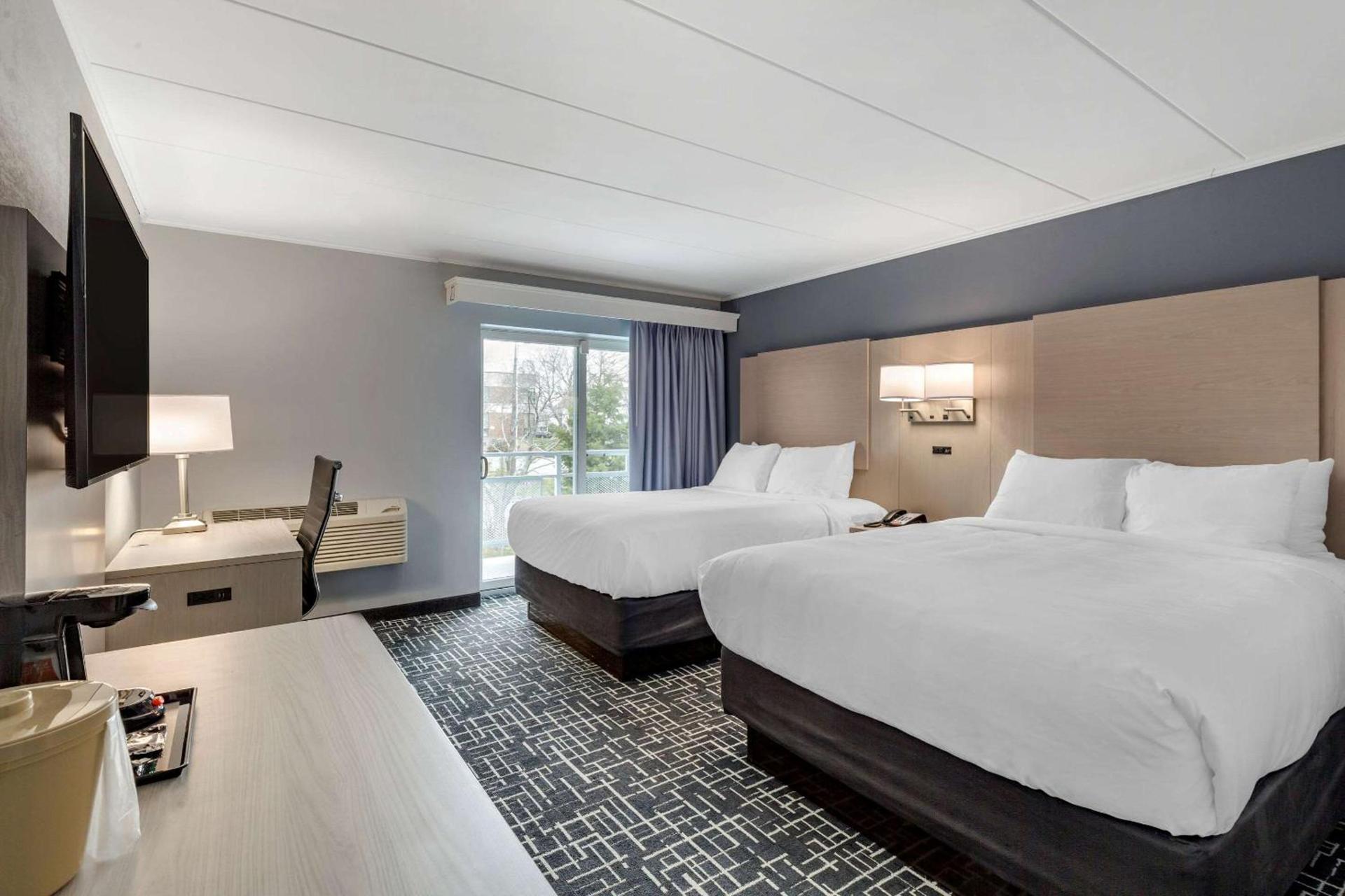 Comfort Inn Hyannis - Cape Cod photo 24
