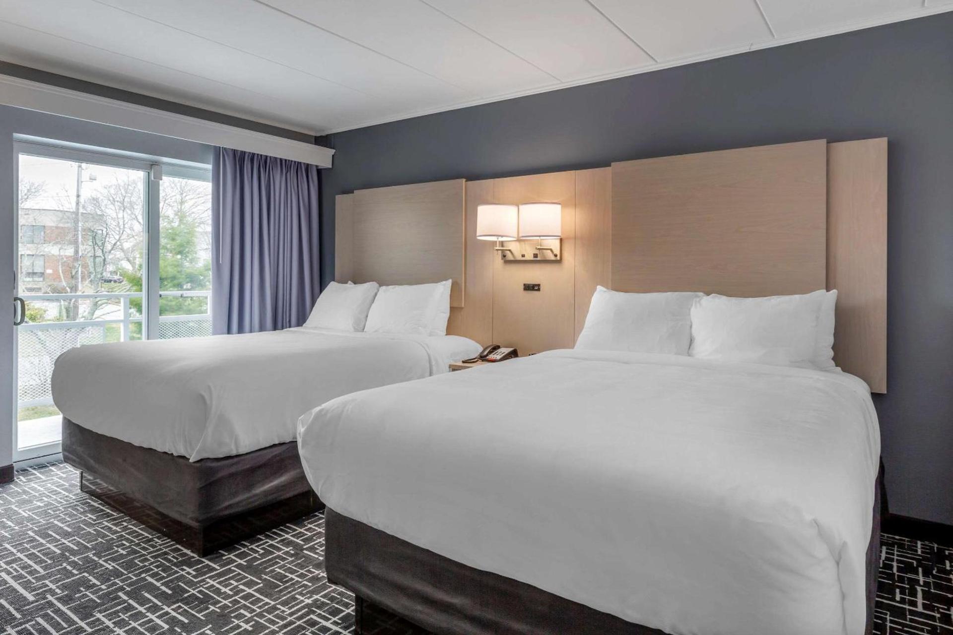 Comfort Inn Hyannis - Cape Cod photo 25