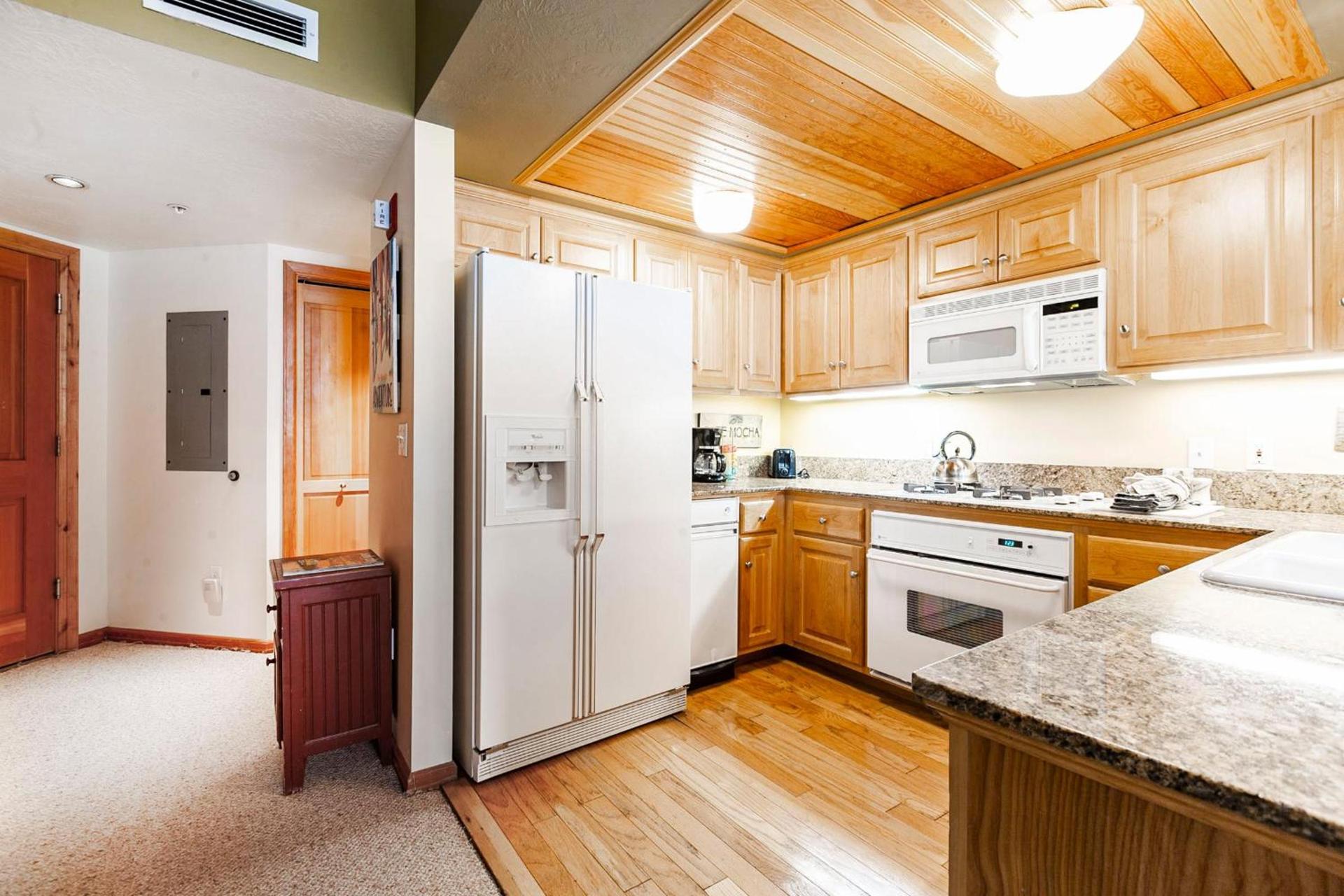 The Caledonian by All Seasons Resort Lodging photo 31