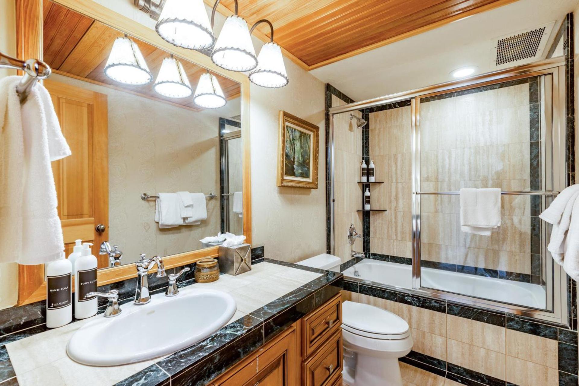 The Caledonian by All Seasons Resort Lodging photo 7