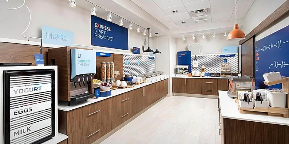 Holiday Inn Express - South Haven by IHG photo 14