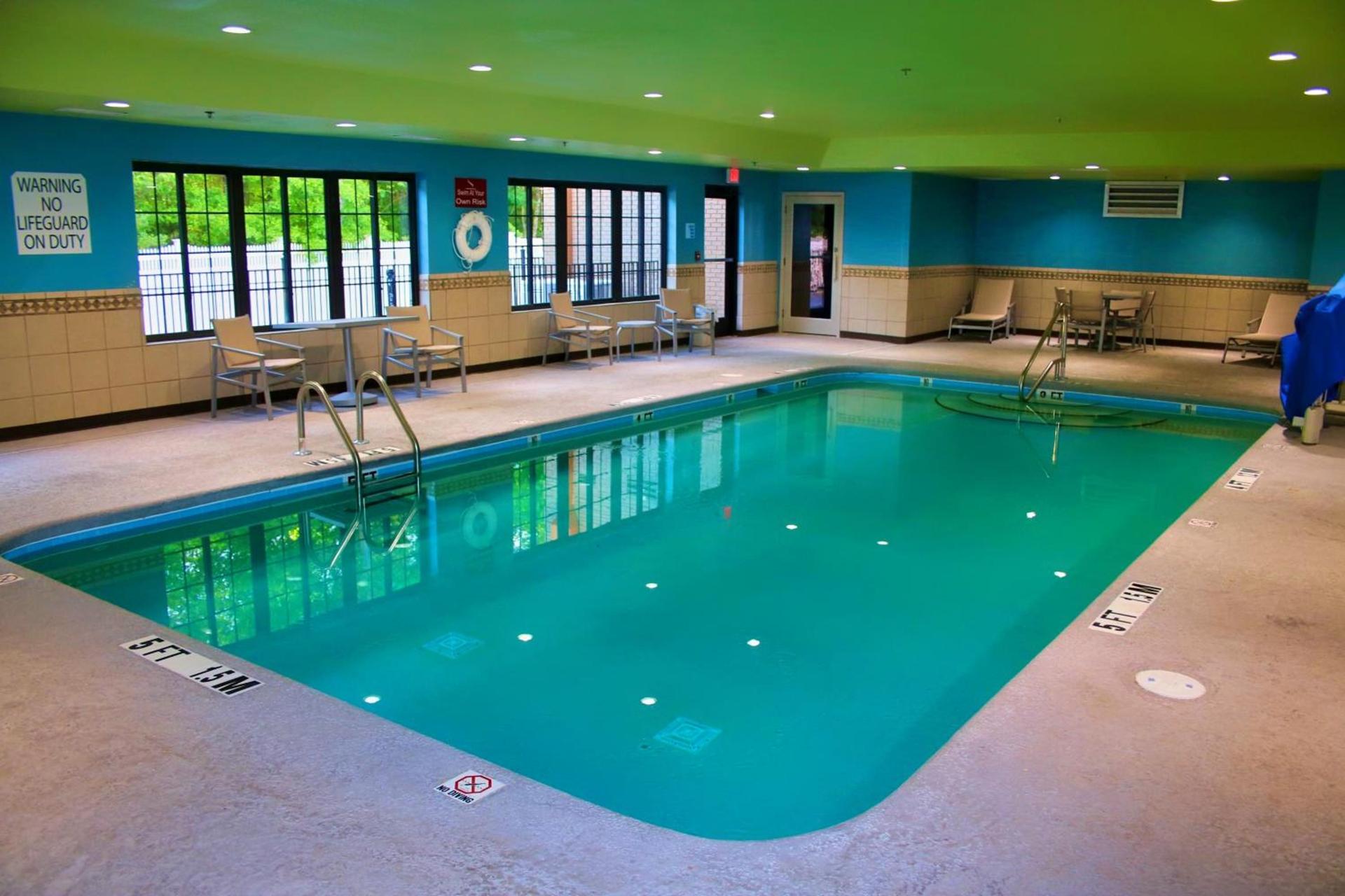 Holiday Inn Express by IHG photo 5