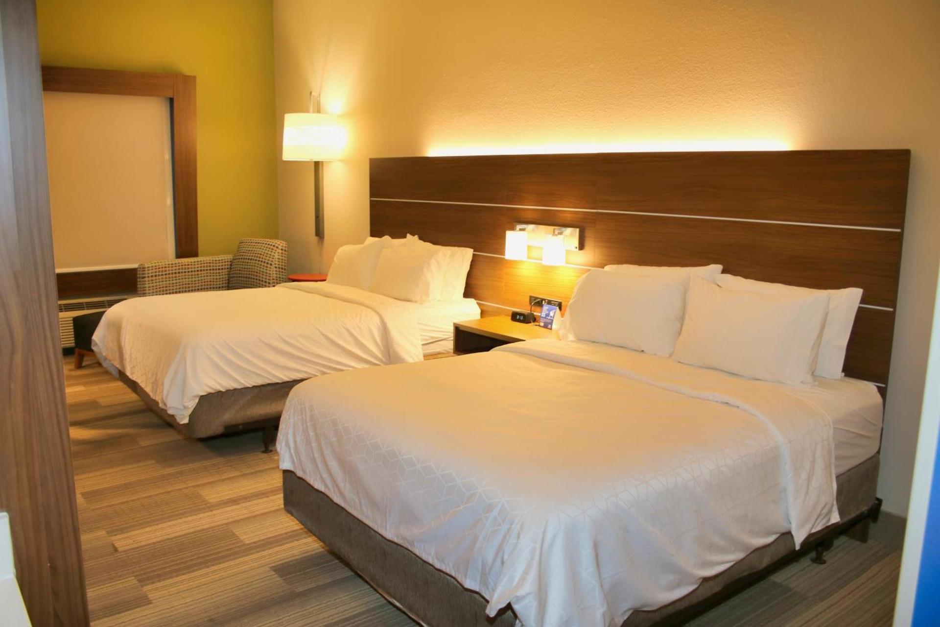 Holiday Inn Express by IHG photo 14
