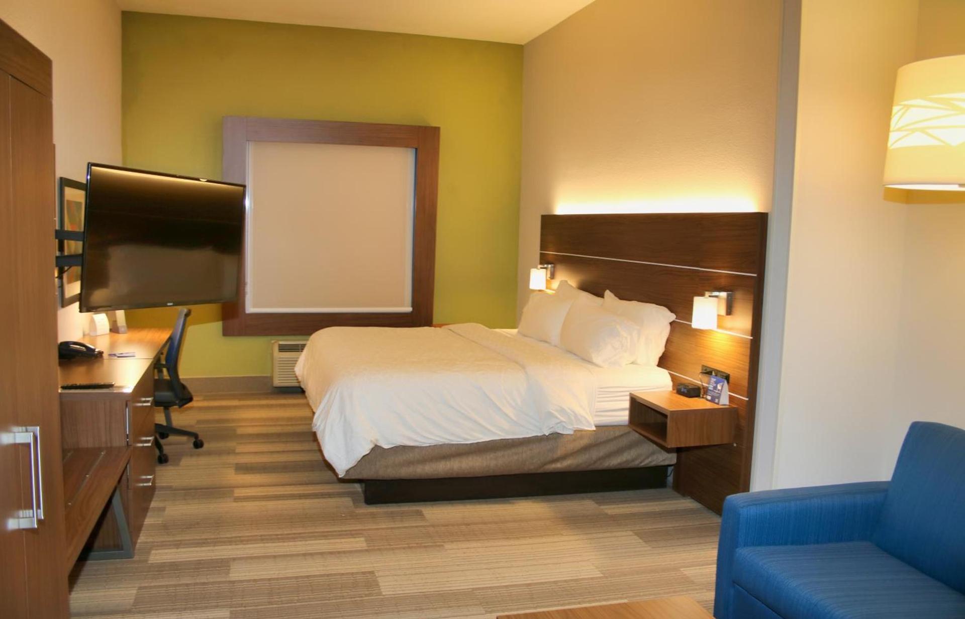 Holiday Inn Express by IHG photo 10