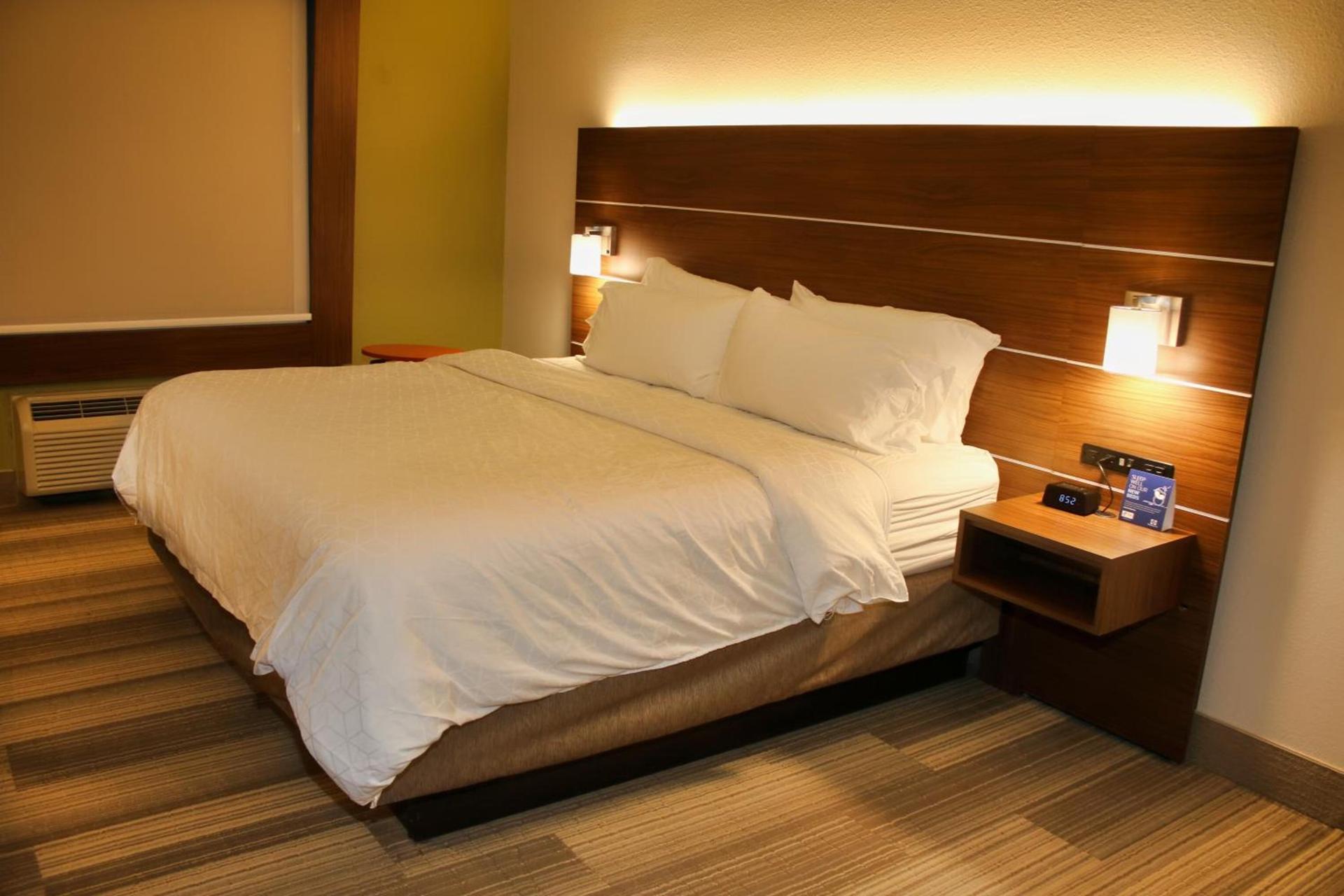Holiday Inn Express by IHG photo 22