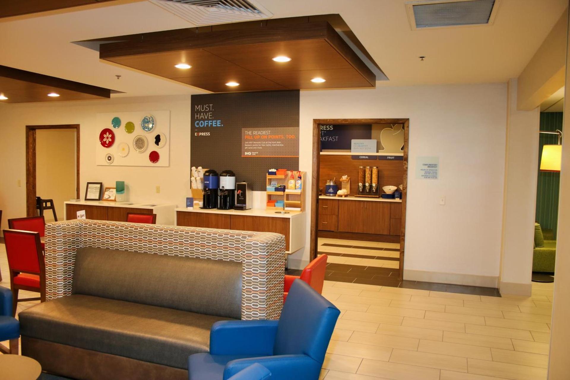 Holiday Inn Express by IHG photo 27