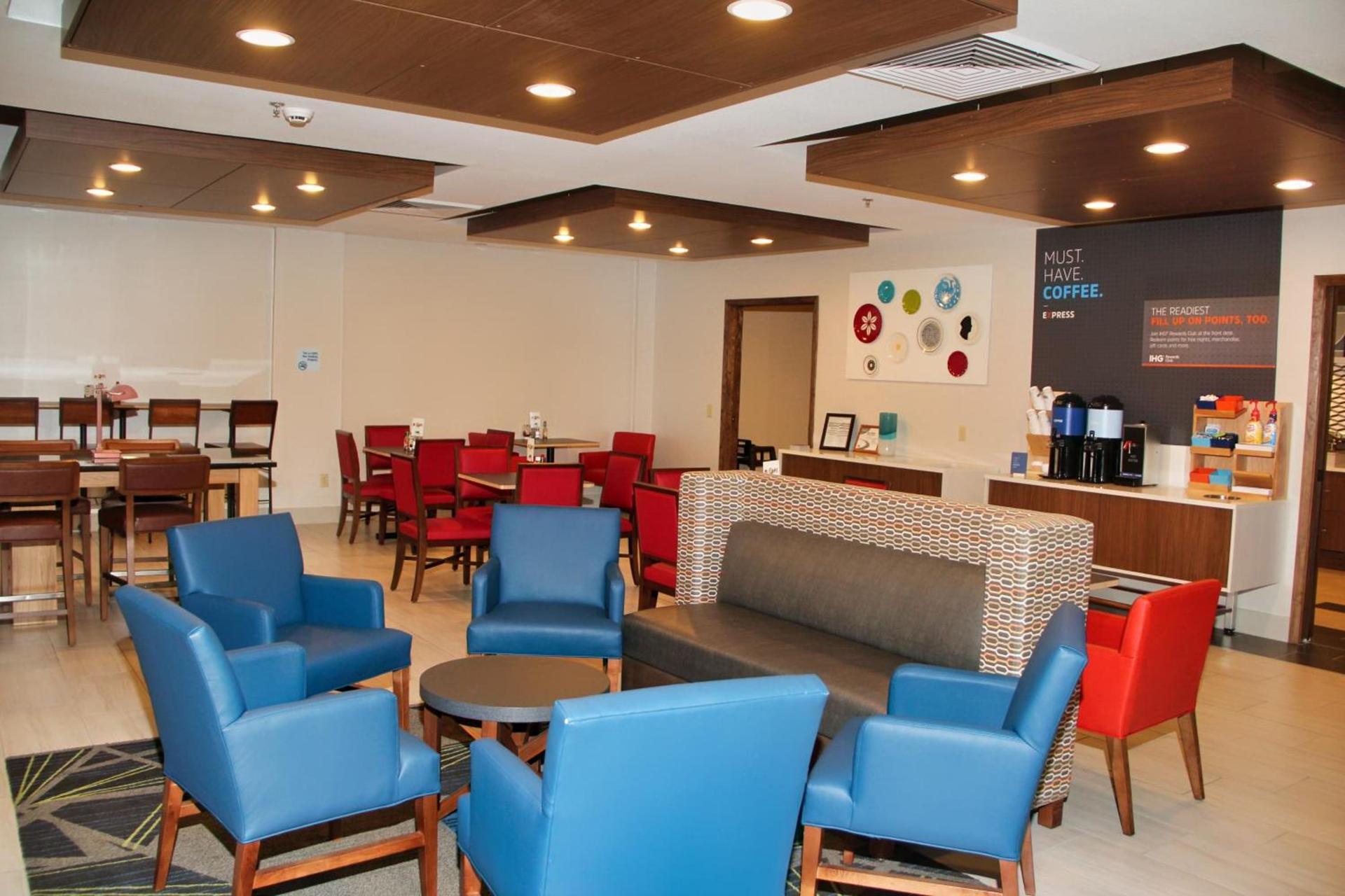 Holiday Inn Express by IHG photo 34