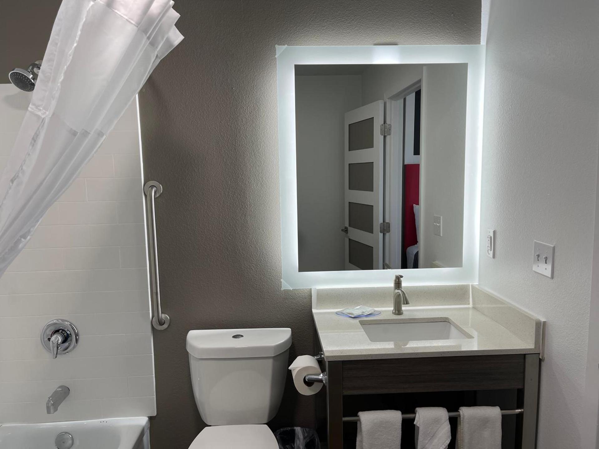 Seven Seas Inn & Suites photo 12