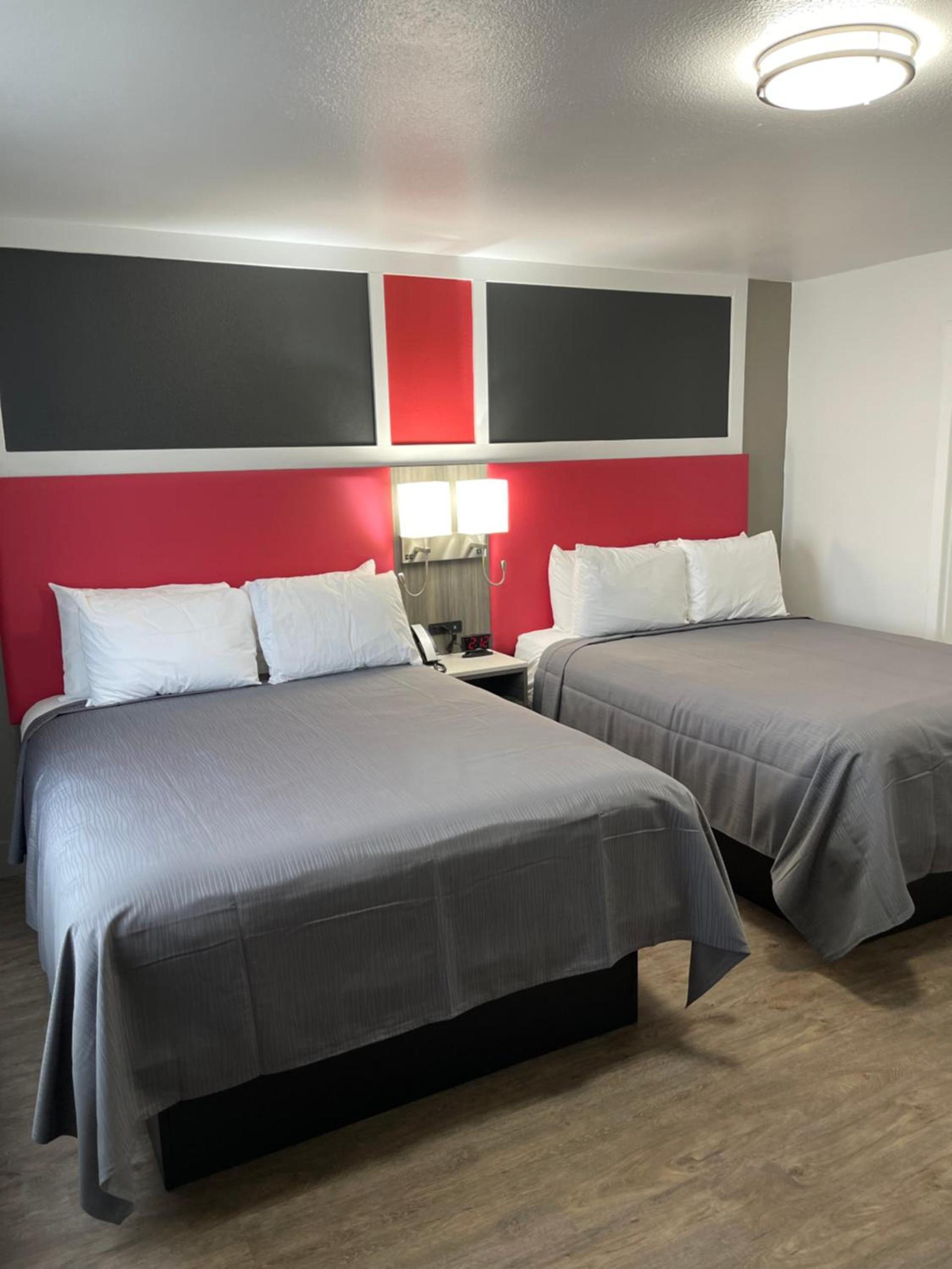 Seven Seas Inn & Suites photo 15